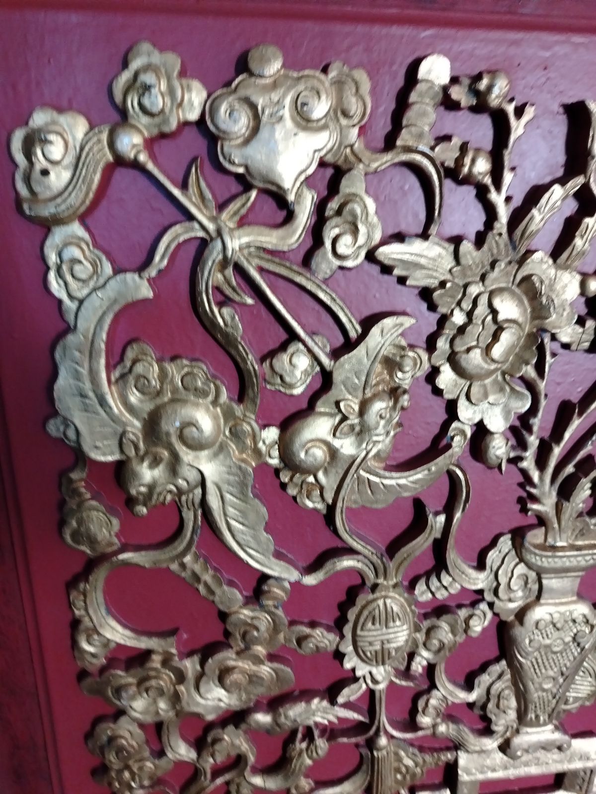 photo for sale Large Lacquered Wood Chinese Plaque Decorated In Relief With Gilt Birds, Animals And Foliage