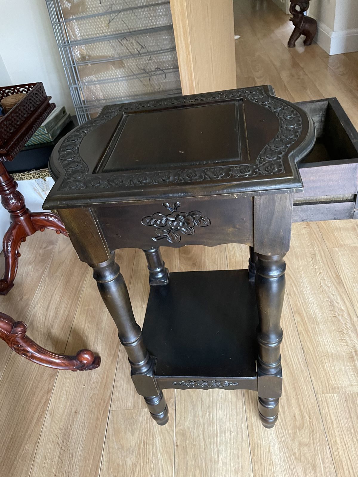 Carved Wooden  Dark Brown  Mahogany Side Table Handcrafted Floral Design photo Furniture