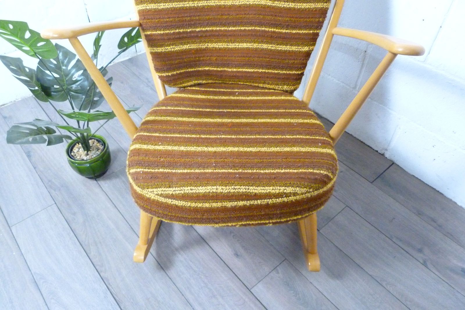 Ercol Windsor Grandfather Blonde Rocking Chair photo 495.0