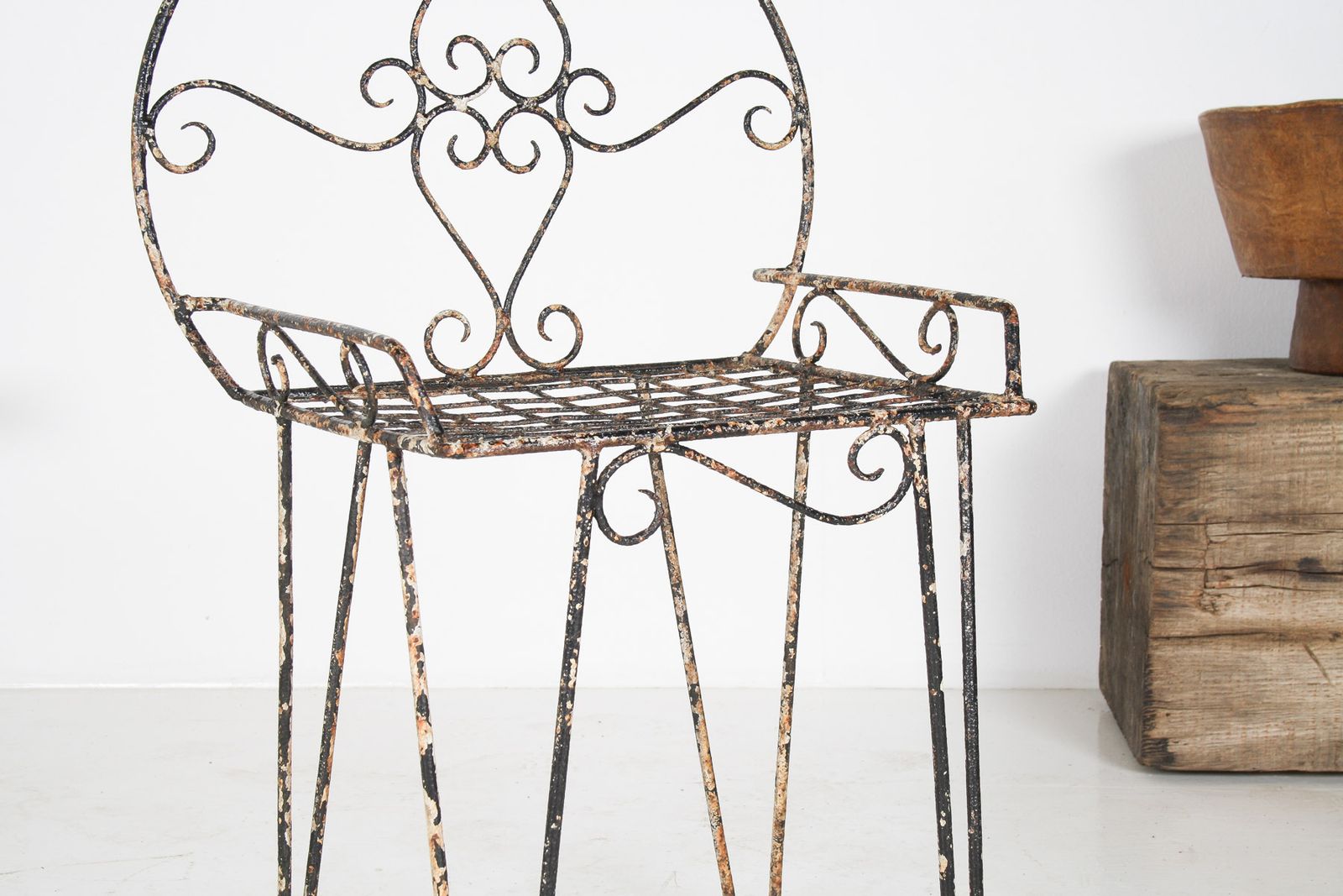 Beautiful Weathered Wirework Scroll Iron Garden Chair photo vinterior