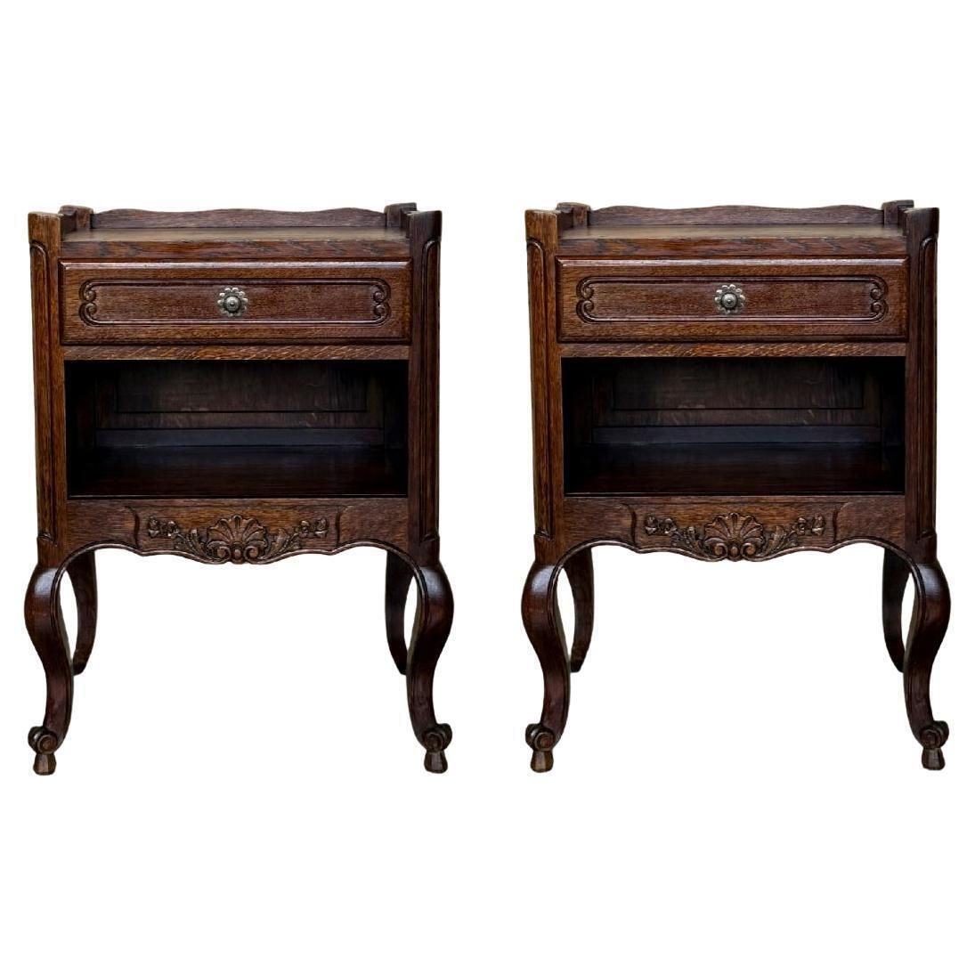 Tables de nuit de style Louis XVI à tiroirs et pieds en cabriole, années 1960, lot de 2
