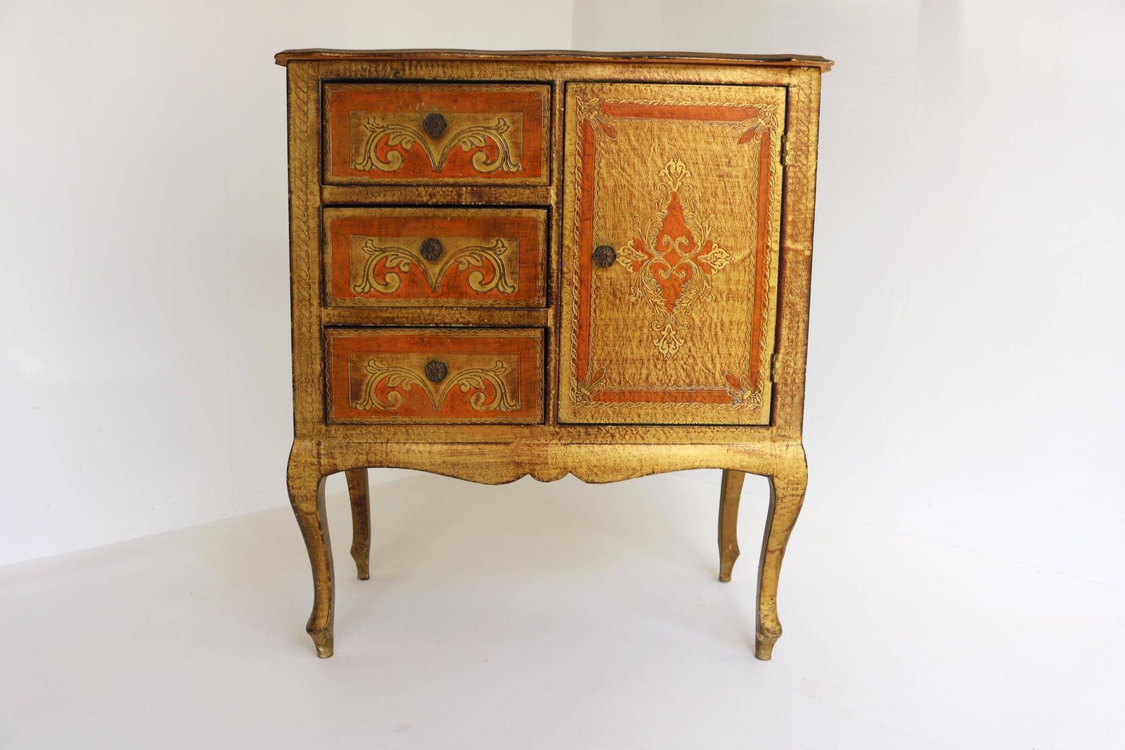 Florentine Gilt Cabinet Italian Small Cupboard Hollywood Regency Bedside Cabinet Mid Century Side Table Vintage Nightstand Drawers Door 60s