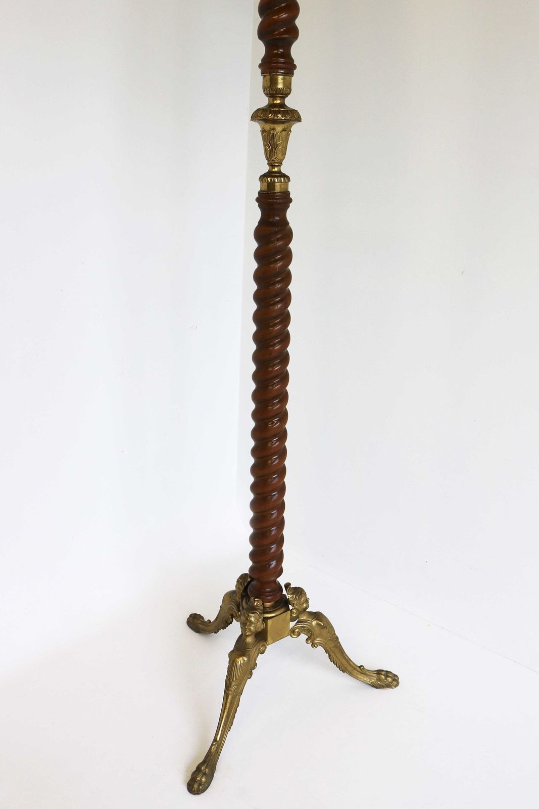 photo furniture Twisted Wood & Ornate Brass Italian Coat Hat Rack Hall Tree Floor Stand Hollywood Regency Vintage Women's Faces Bedroom Furniture 50s
