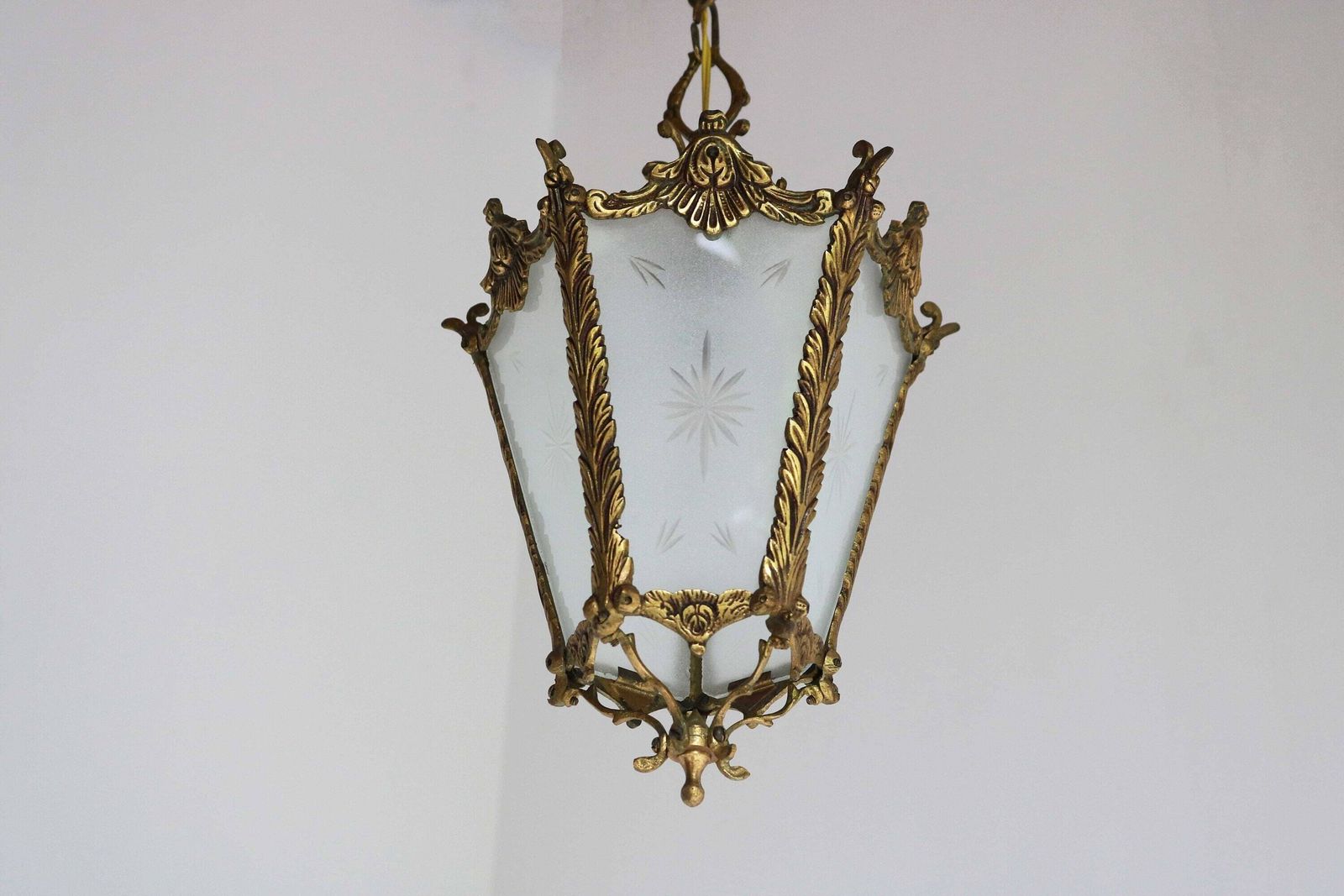 Antique French Rococo Style Brass And Frosted Etched Starburst Glass Lantern Hall Light Vestibule Ceiling Lamp French Provincial, Ca. 1900s