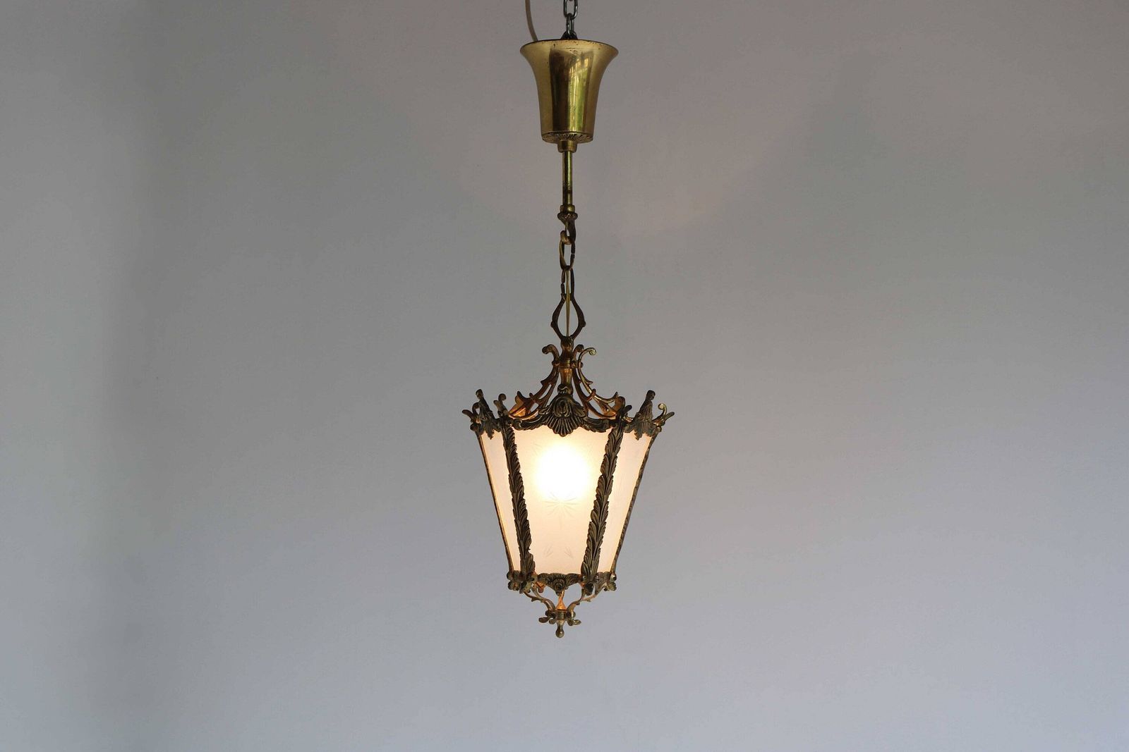 Antique French Rococo Style Brass And Frosted Etched Starburst Glass Lantern Hall Light Vestibule Ceiling Lamp French Provincial, Ca. 1900s photo 831.0