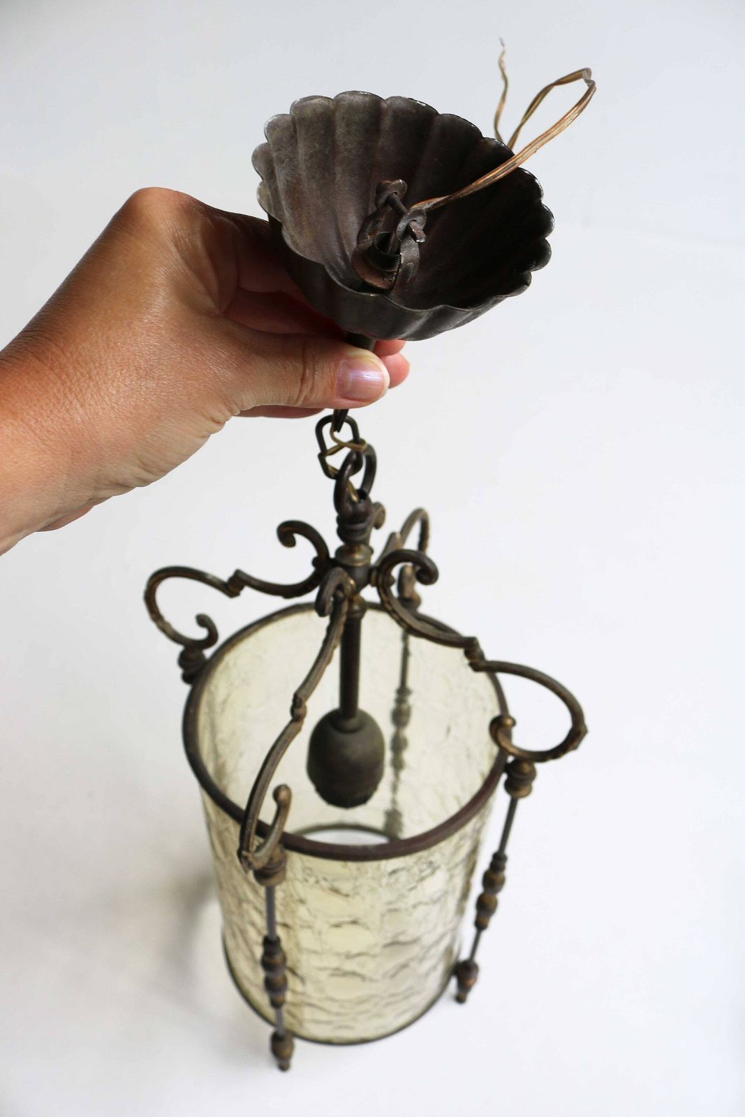 photo furniture Antique Style Brass Vintage Chandelier Pendant Lantern Hanging Lamp Textured Cylinder Glass Cylindrical French Entryway Hall Light 1950s