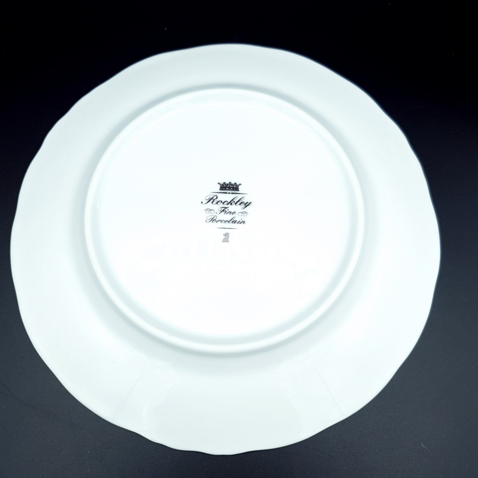 photo vintage Rockley Fine Porcelain Set Of 5 White Gold Tea Cup, Saucer, Dish, Plates Vintage
