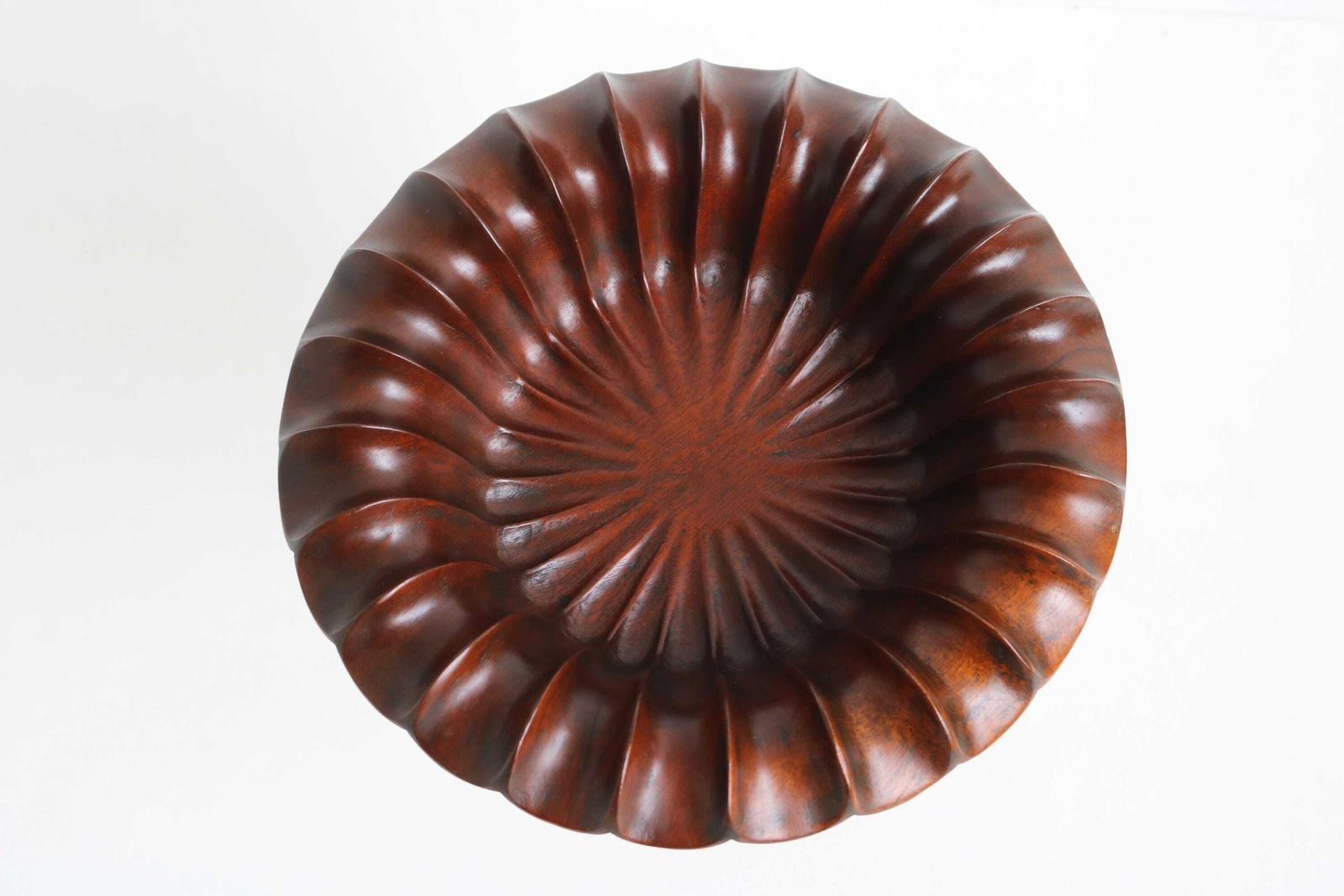 Antiek Engelse Treenware Tazza – Met De Hand Gesneden Houten Schaal Op Voetstuk Met Geschulpte Rand & Patina – 19e Eeuw photo Woonaccessoires