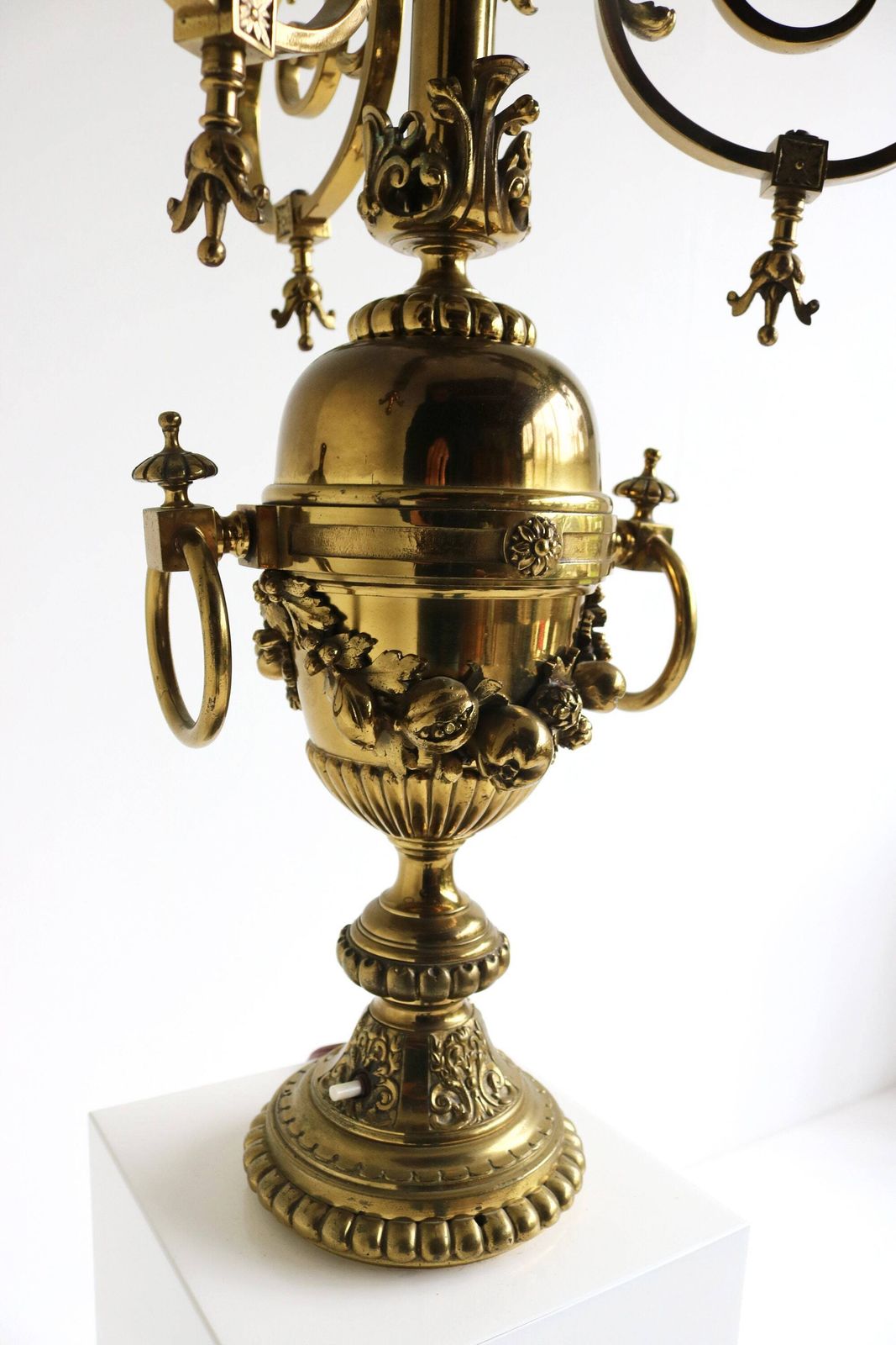 An Impressive Ornate Converted Late Victorian Brass Gas Table Lamp Four Lights Hollywood Regency Desk Lamp Standing Antique Lightning 1880s photo for sale