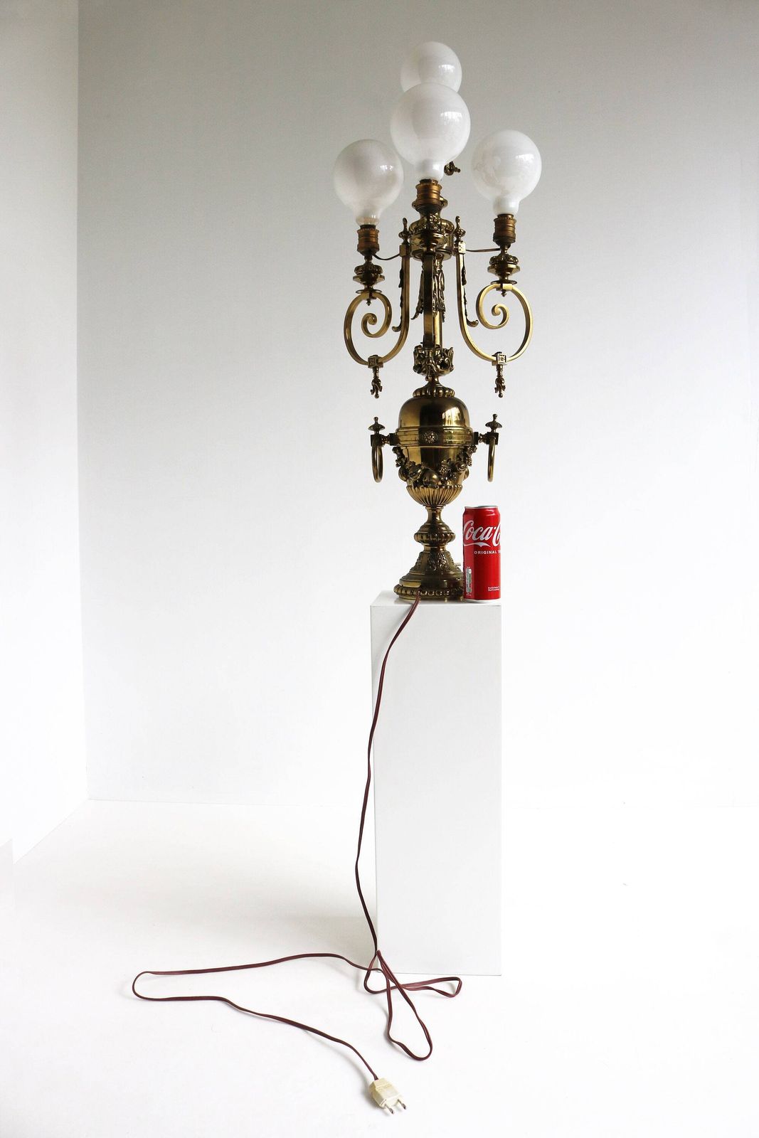 Indrukwekkende Ornamentele Laat Victoriaanse Messing Gaslamp, Omgebouwd Tot Tafellamp Met Vier Lichtpunten – Hollywood Regency – Ca. Jaren 1880 photo buy