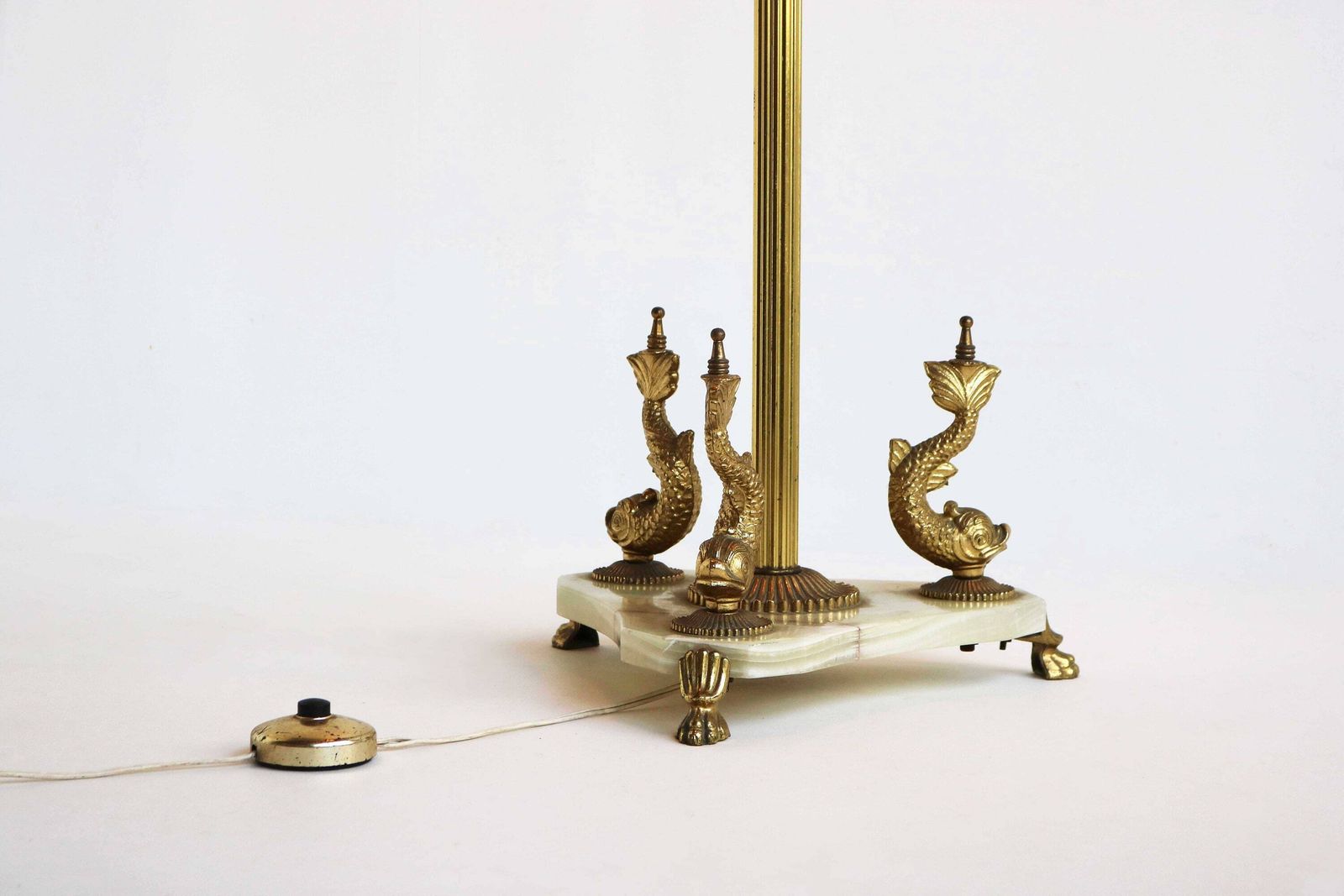 Mid Century Italian Marble, Onyx And Casted Brass Regency Floor Lamp Stand Standing Lamp Base 1950s Standard Lamp Fish Base Claw Feet