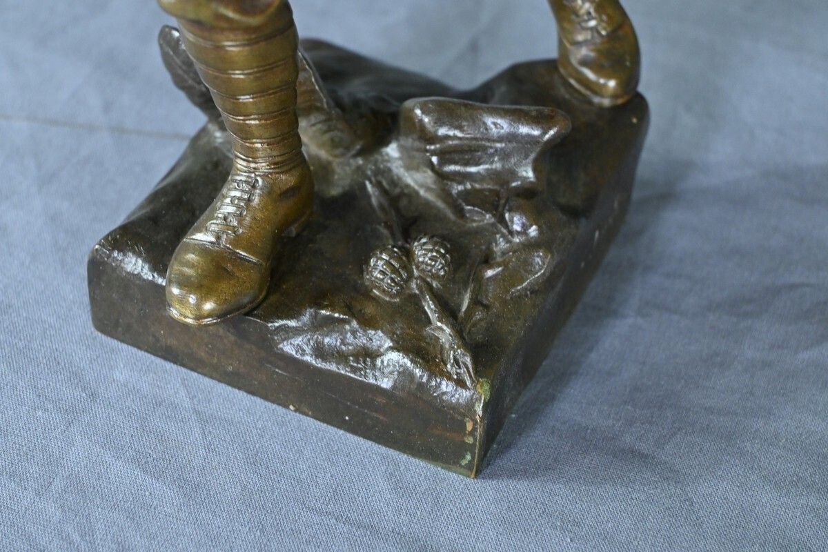 1110.0 Bronze “The Alpine Hunter”, Signed E.Carlier – Late 19th Century photo
