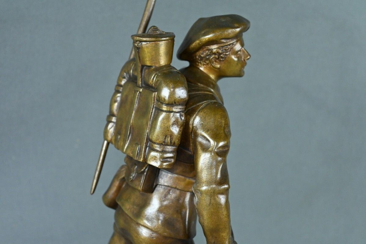 photo buy Bronze “The Alpine Hunter”, Signed E.Carlier – Late 19th Century