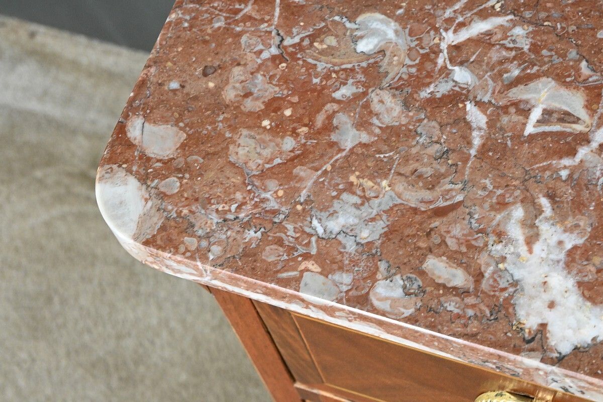 Small Mahogany Chest Of Drawers – Part 1 Of The 20th Century photo vinterior