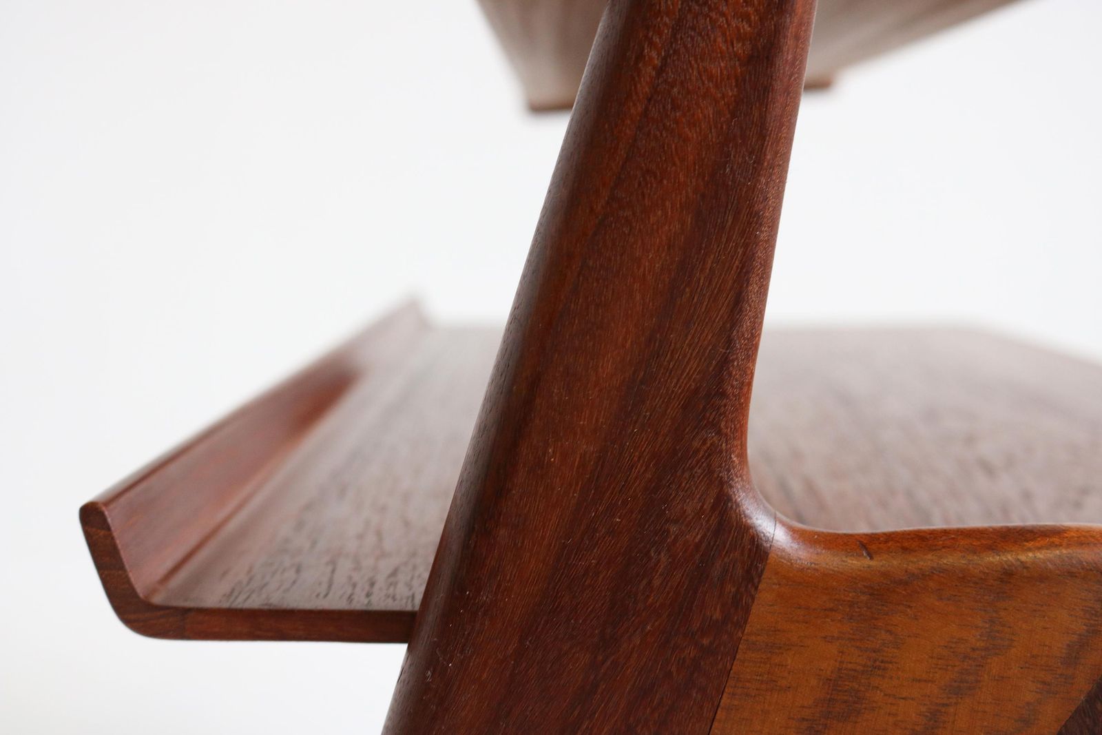 Vintage Deens Teakhouten Tijdschriftenrek Toegeschreven Aan Hans J. Wegner Voor Ry Møbler, 1950–1959, Gemaakt In Denemarken, Scandinavisch Design. photo for sale