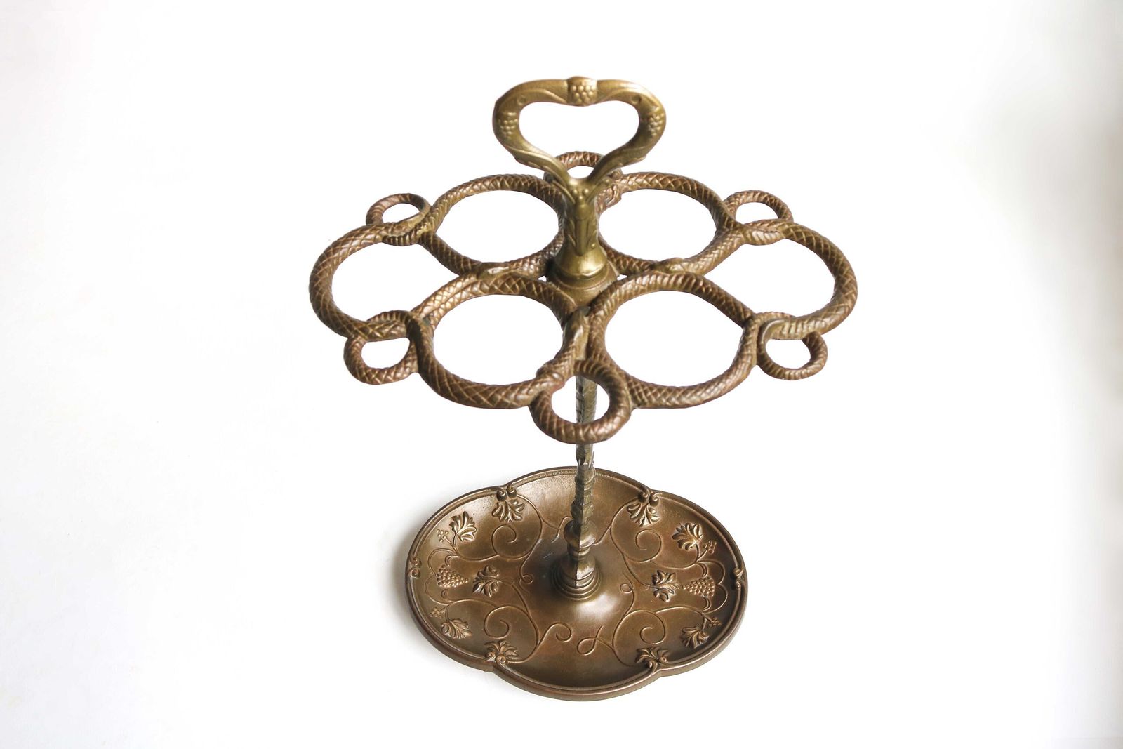 Italiaanse Messing Paraplubak In Art Nouveau Stijl, Antieke Wandelstokhouder Met Slangen, Druiven, Putto En Bloemenmotieven, Ca. 1930–1950