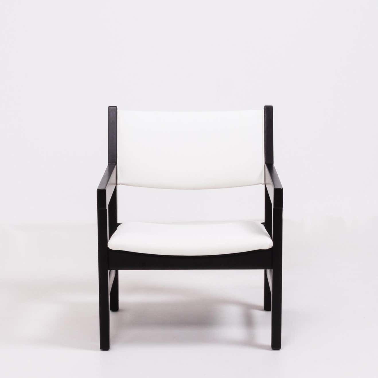 Hans Wegner Midcentury Dining Chairs For Getama In White, Set Of Six photo 4872.0