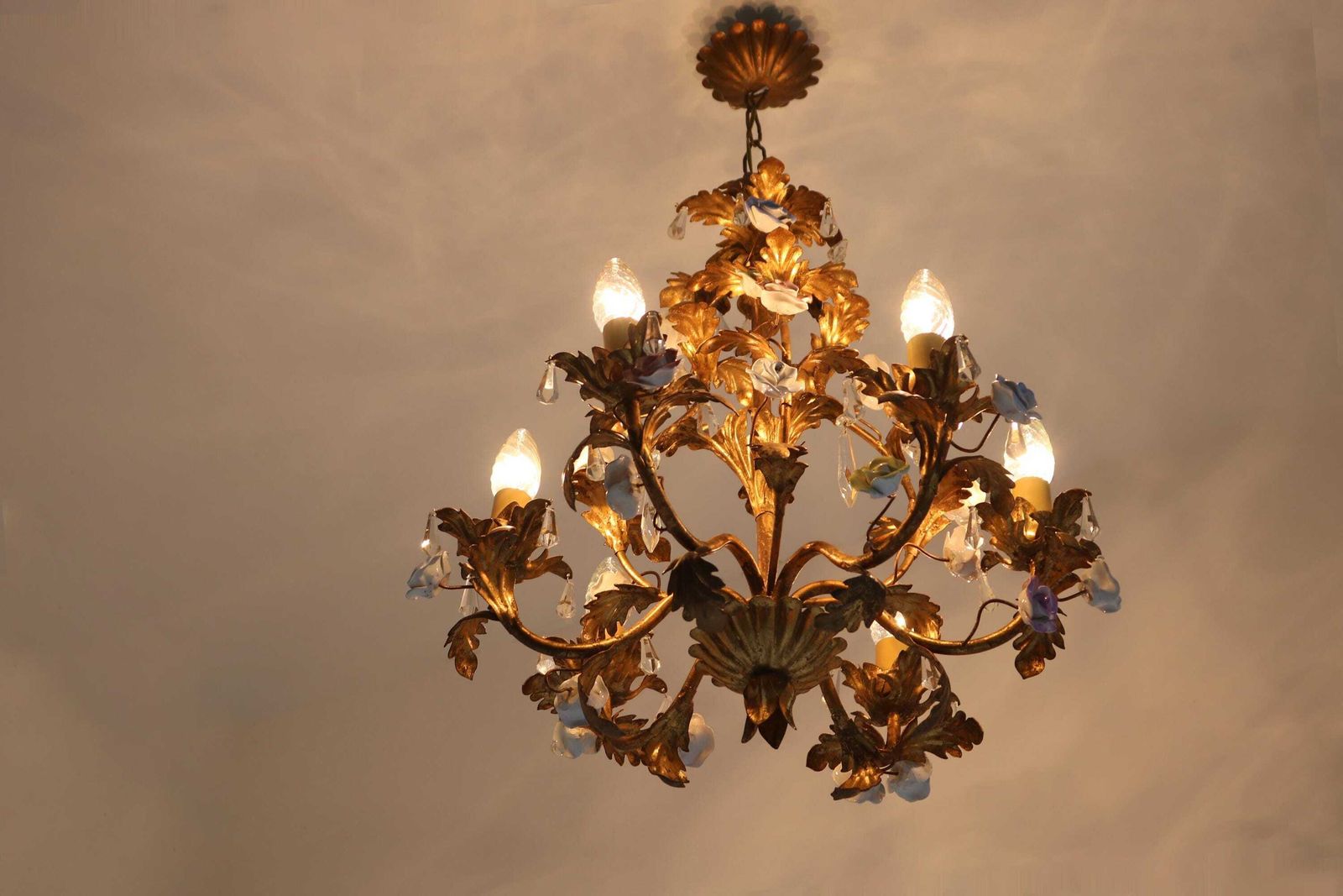 Italian Florentine Tole Chandelier Hand Made Ceramic Roses Hanging Crystals Pendant Ceiling Light Flowers Gold Plated Metal Acanthus Leaves photo buy