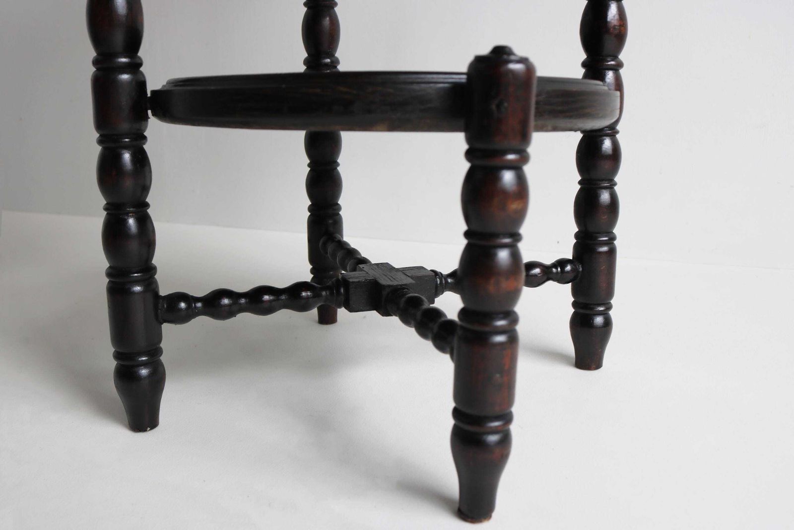 Antique Oak Bobbin Cake Pie Pastry Muffin Stand Turned Three Tier Stand Vintage Display Table Plant Stand Afternoon Tea Stand 1900s photo vinterior