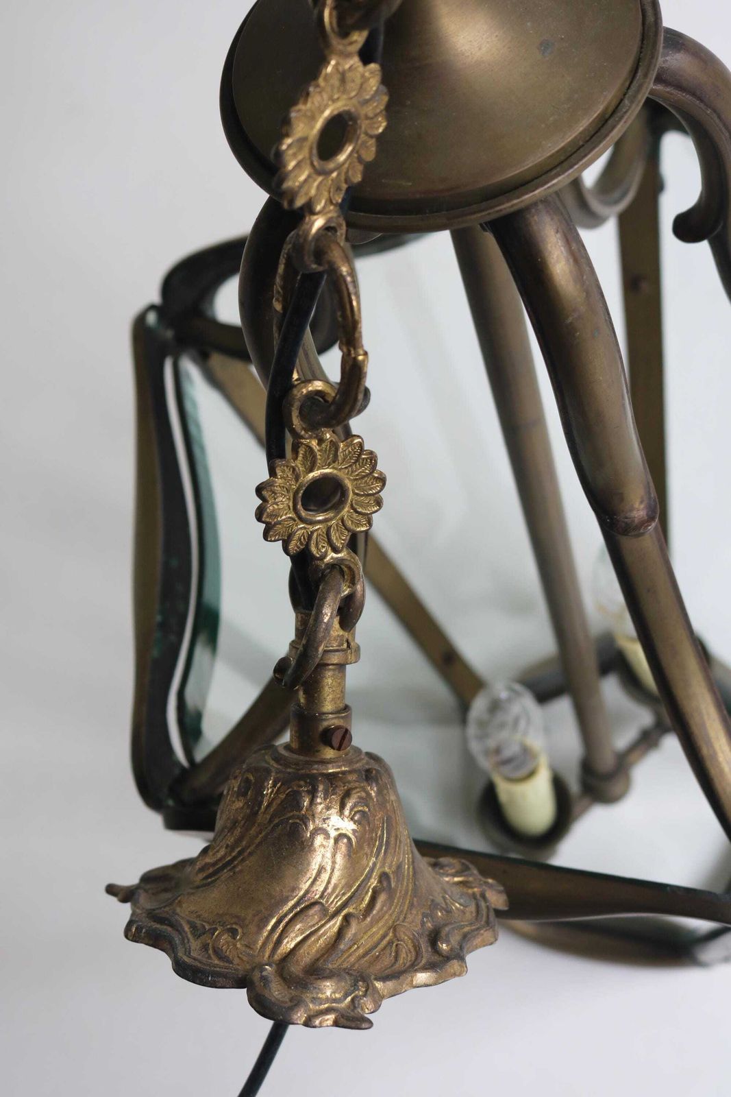 photo furniture Antieke Edwardiaanse Bronzen Hanglantaarn Met Geslepen Glas | Jugendstil | Vijfhoekig | Plafondlamp | Ca. 1910