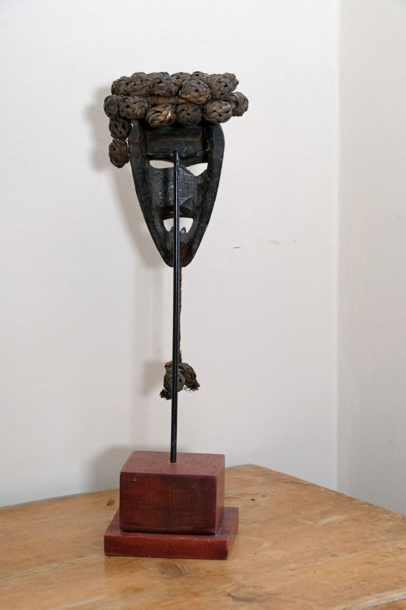 photo furniture Salampasu Tribal Mask From The Democratic Republic Of Congo