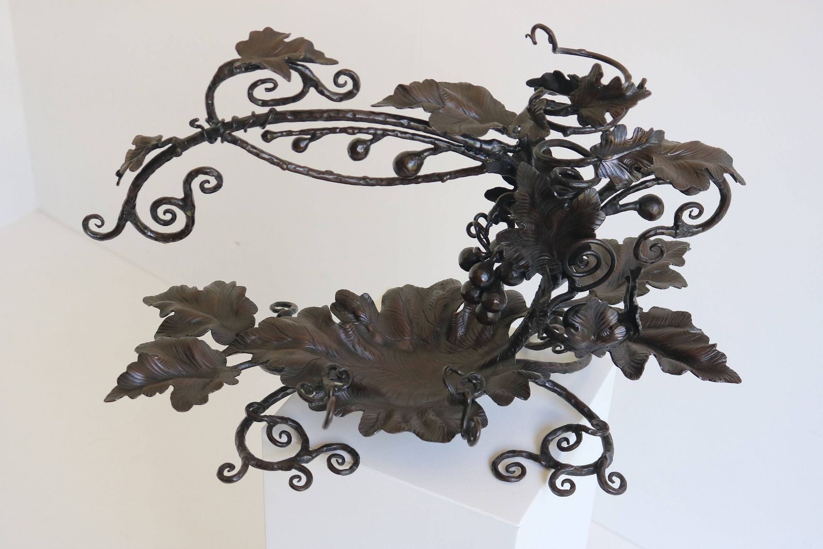 Antique Wine Theme Desk Top Pen Ink Stand Wrought Iron Bunch Of Grapes Leaves Arts & Crafts Inkwell Blacksmith Hand Crafted Jewelry Display photo vinterior