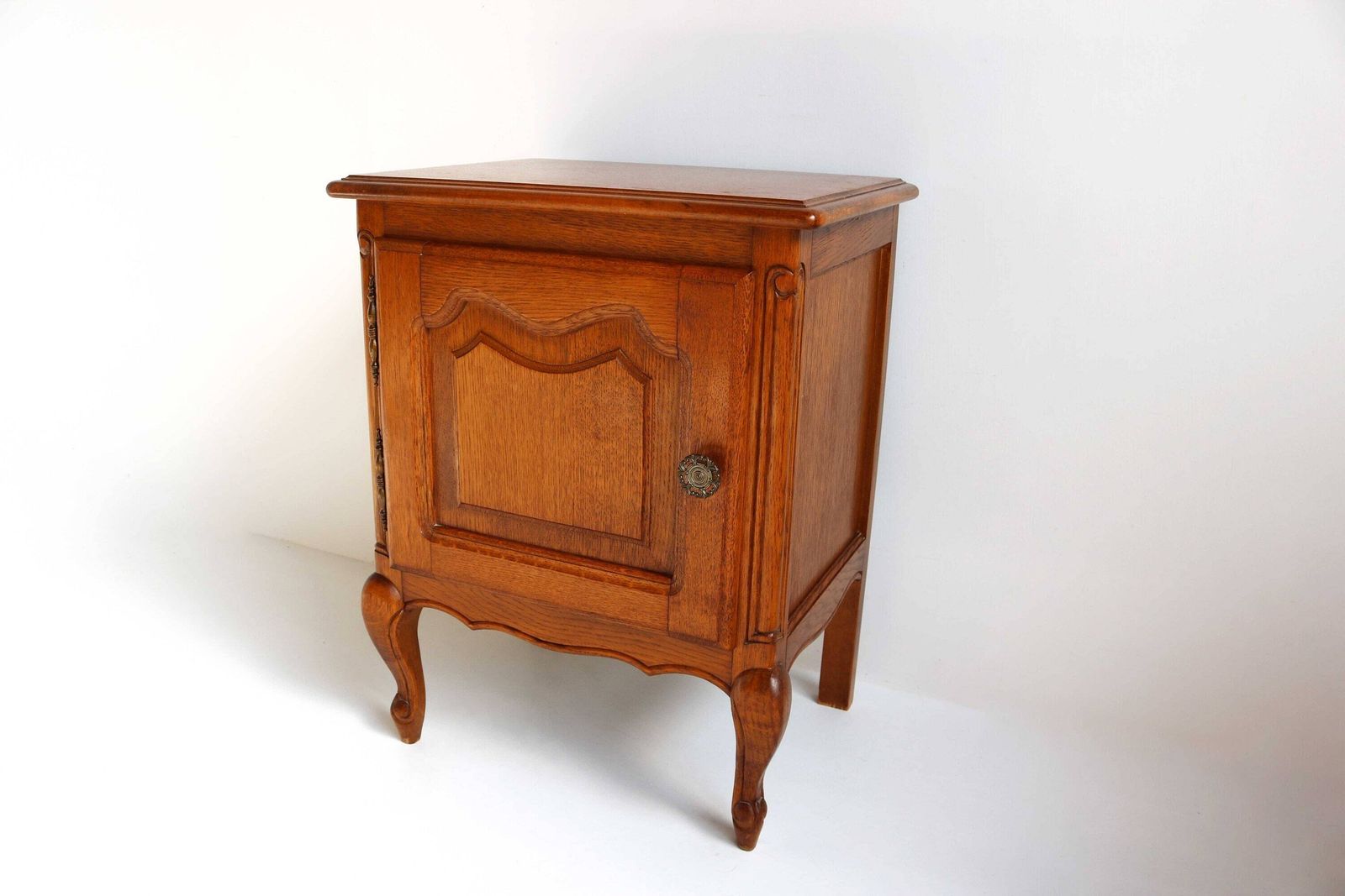 Mid Century Oak Wood French Louis XV Style Door Bent Legs Antique Style Nightstand Bedside Table End Table Country Side Table 1960