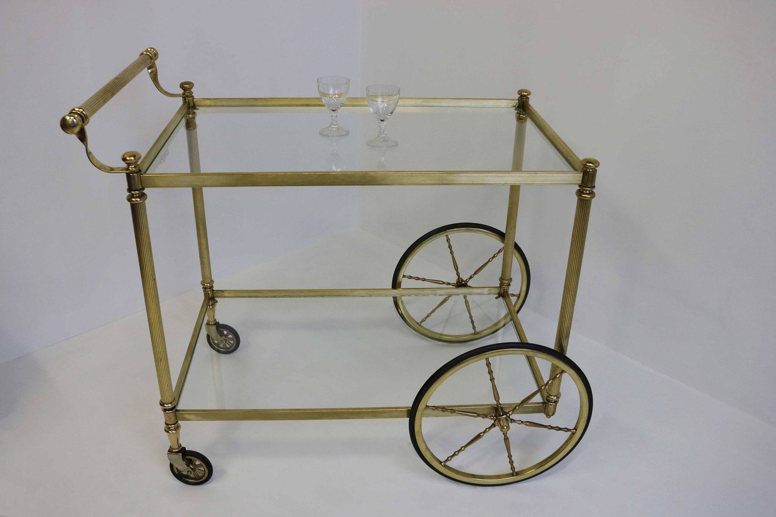 Mid Century Bar Cart Brass Serving Trolley Cocktail Entertainment Beverages Tea Cart Clear Glass Hollywood Regency 1960s photo for sale