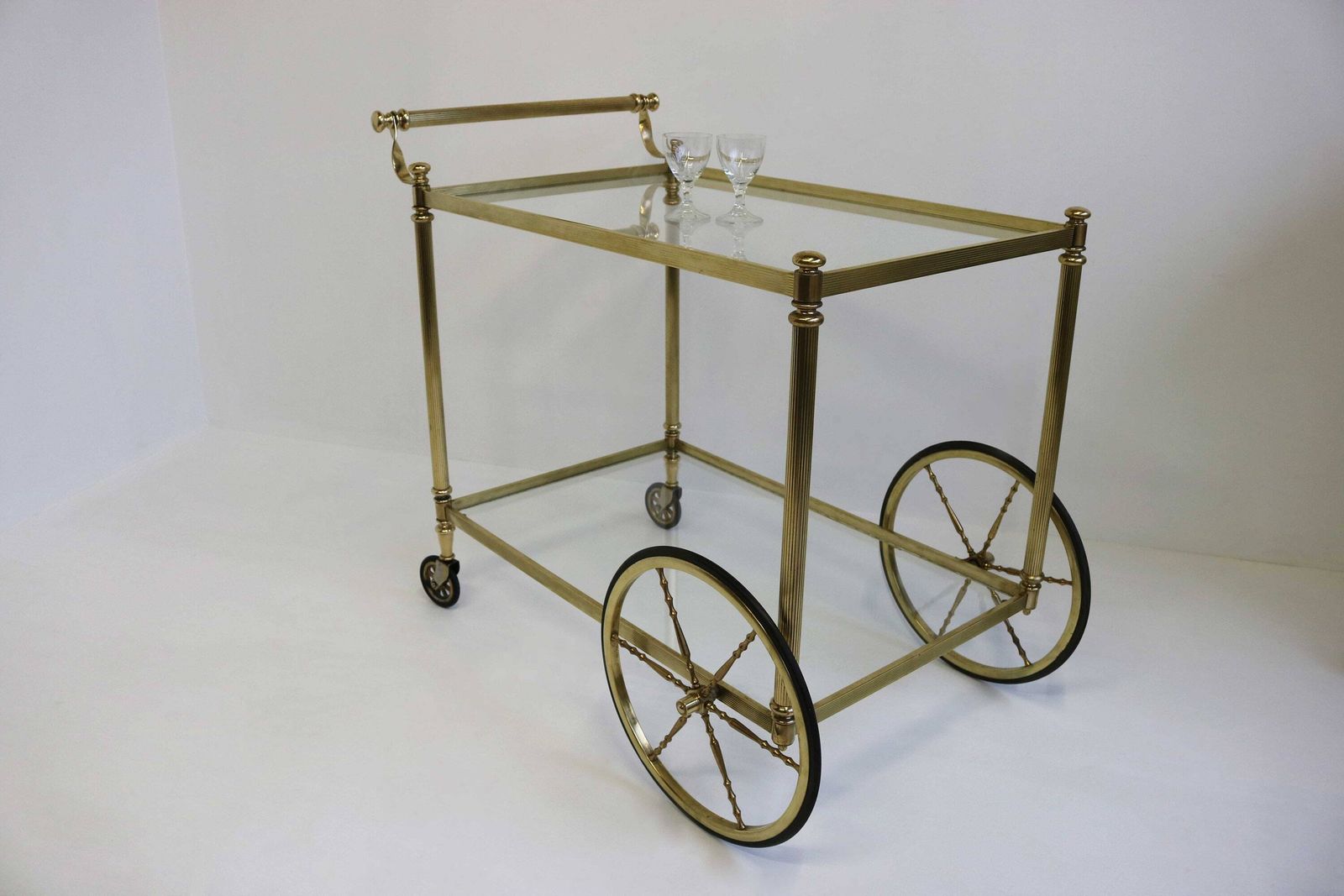 Mid Century Barcart | Messing Serveertrolley | Cocktail | Drankenwagen | Theewagen | Helder Glas | Hollywood Regency | Jaren 1960 photo 1011.0