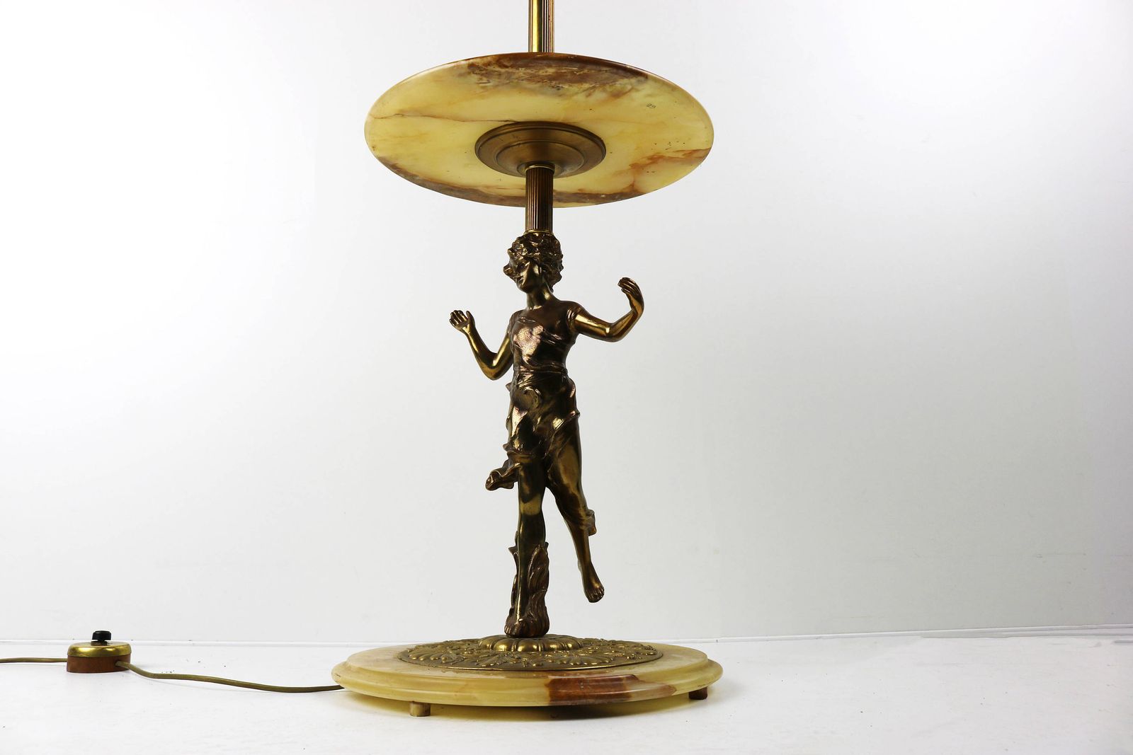 Midcentury Antique Italian Ornate Brass Onyx Sidetable Floor Light Figurine Classic Hollywood Regency Decorative