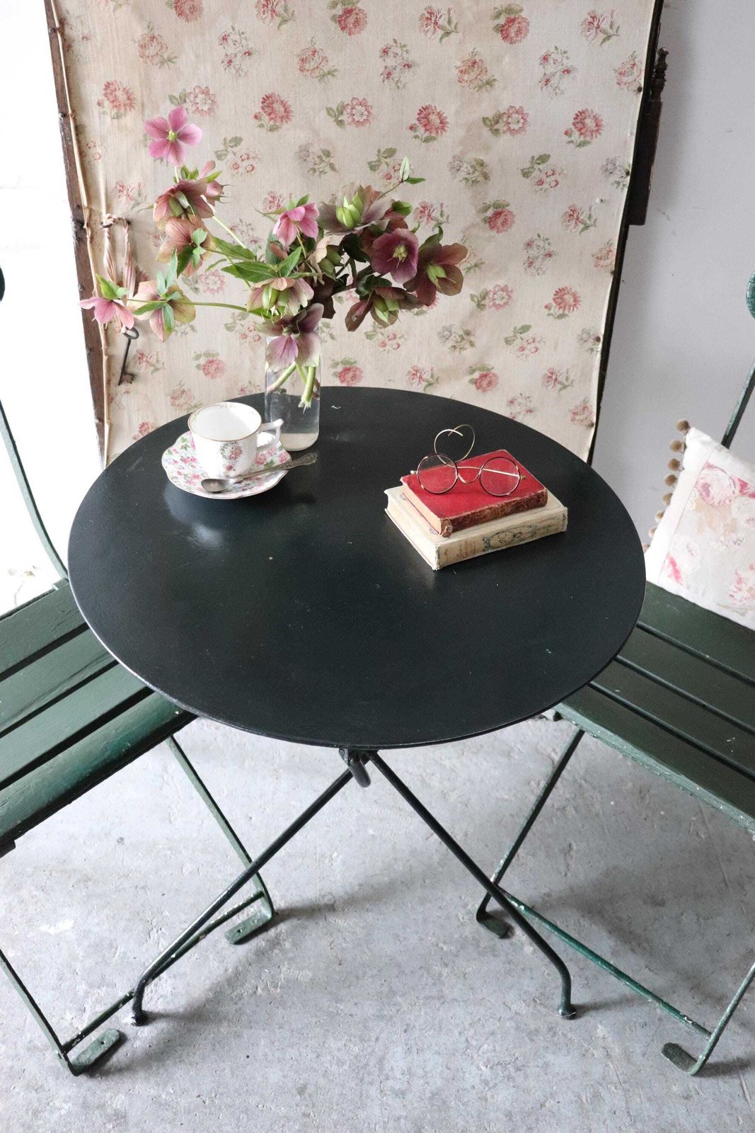 Lovely Vintage French Racing Green Folding Metal Garden Table photo 375.0