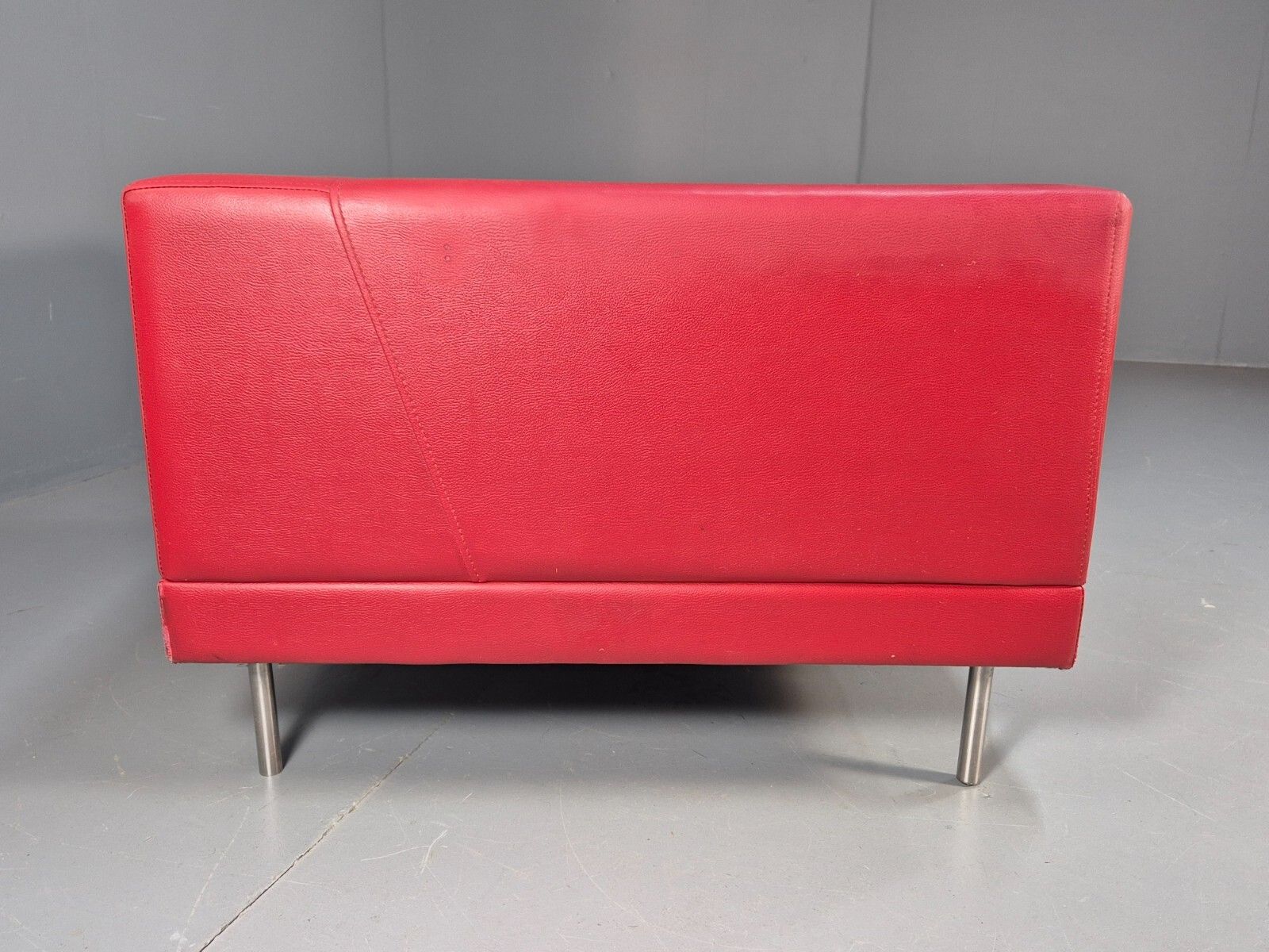 photo for sale Vintage Red Vinyl Modern Design Lounge Chair Modus Brand Retro Style Eb9409 Mnor