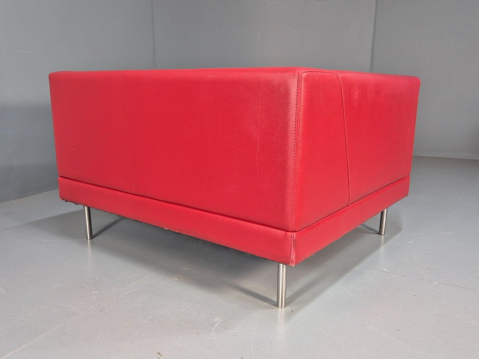 Furniture Vintage Red Vinyl Modern Design Lounge Chair Modus Brand Retro Style Eb9409 Mnor photo