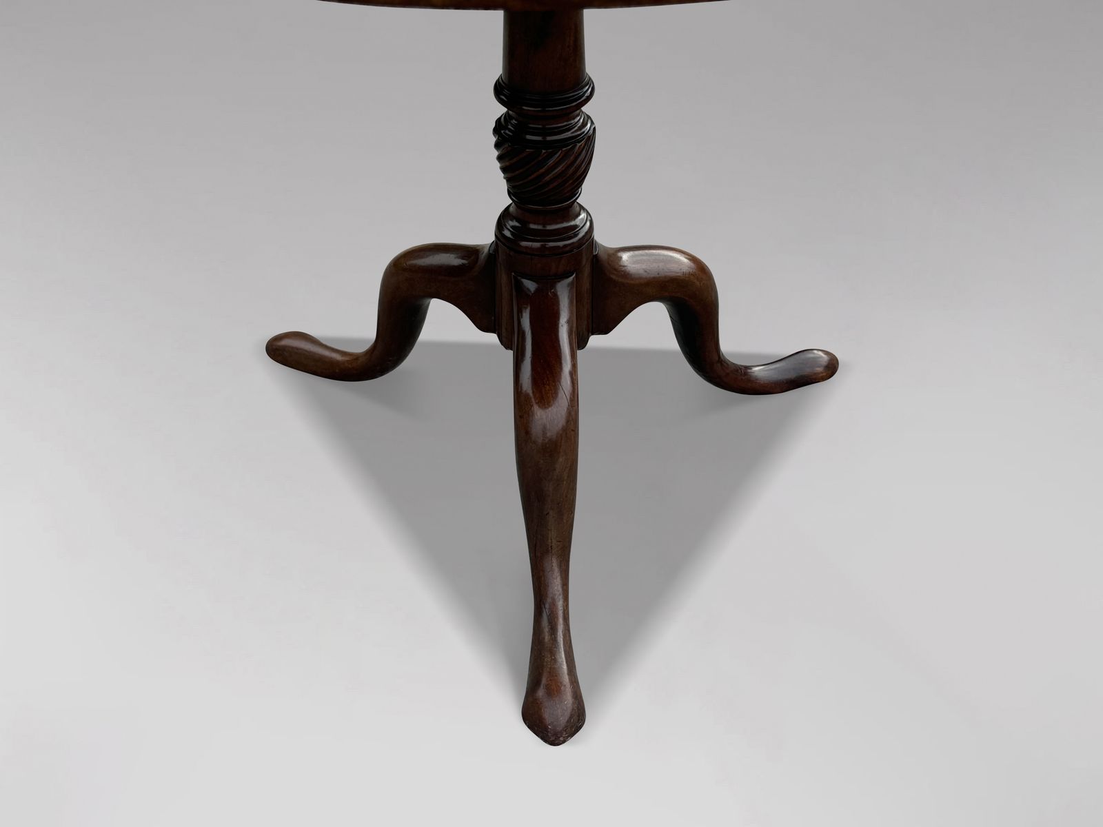 photo furniture 18th Century George III Period Mahogany Tripod Table