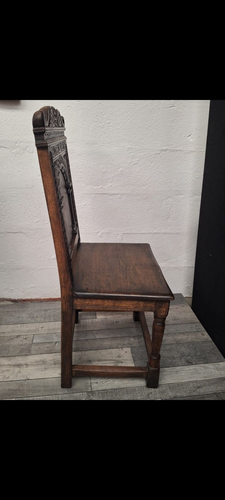 photo furniture Antique Carved Oak Chairs X4   Jacobean Revival Style