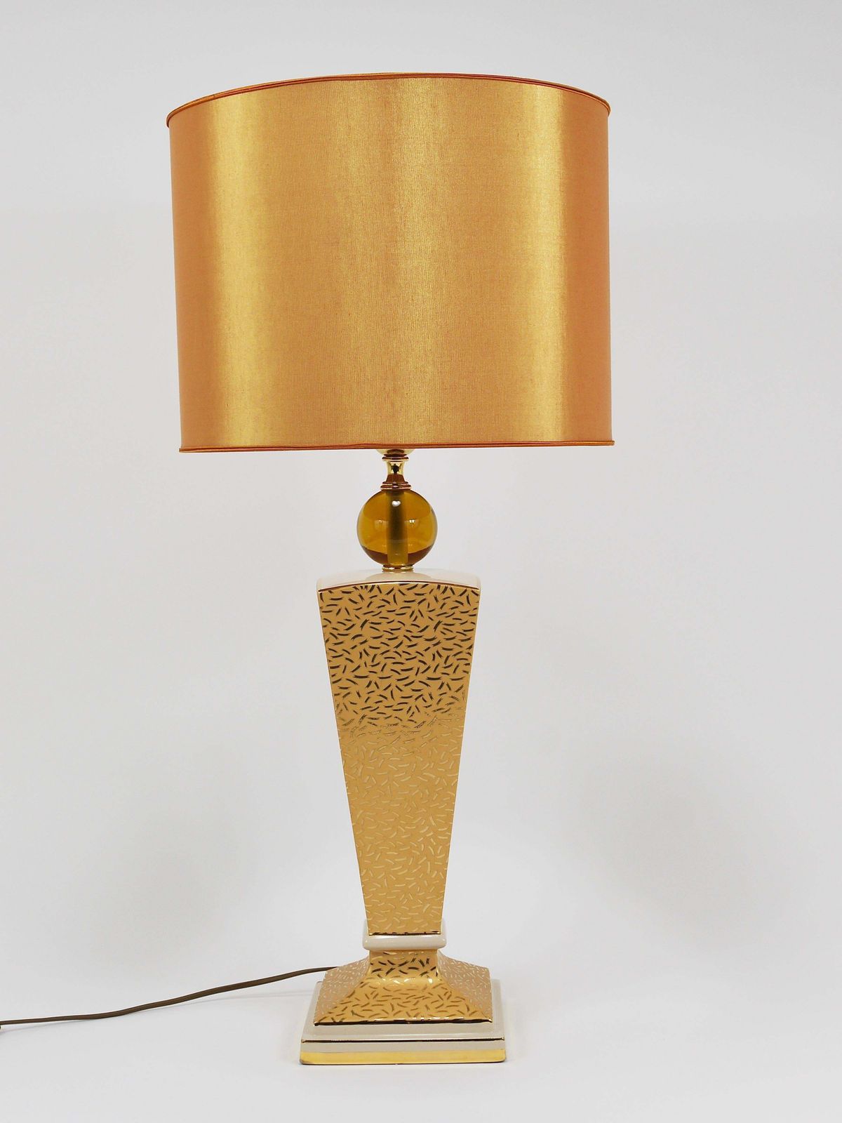 Post Modern Memphis & Art Deco Style Porcelain Table Or Side Lamp, Italy, 1980s photo vinterior