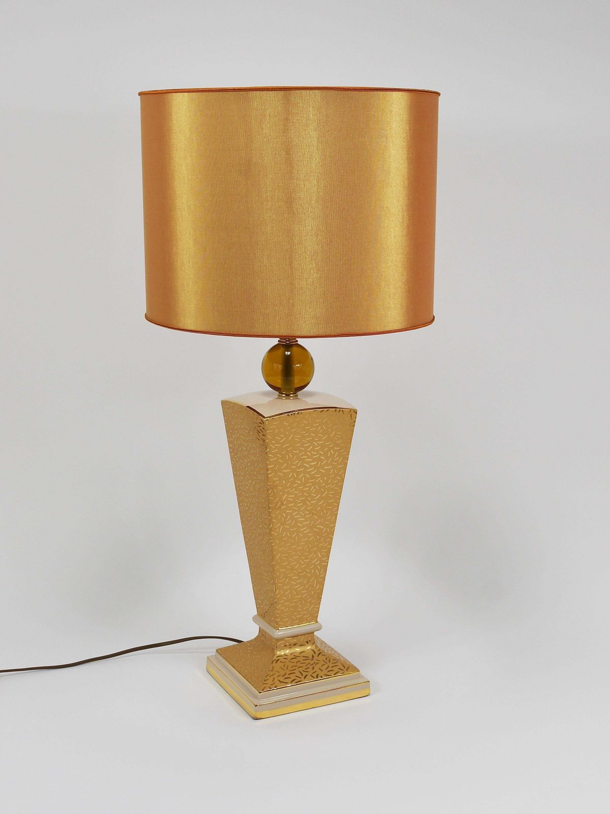 Post Modern Memphis & Art Deco Style Porcelain Table Or Side Lamp, Italy, 1980s photo vintage