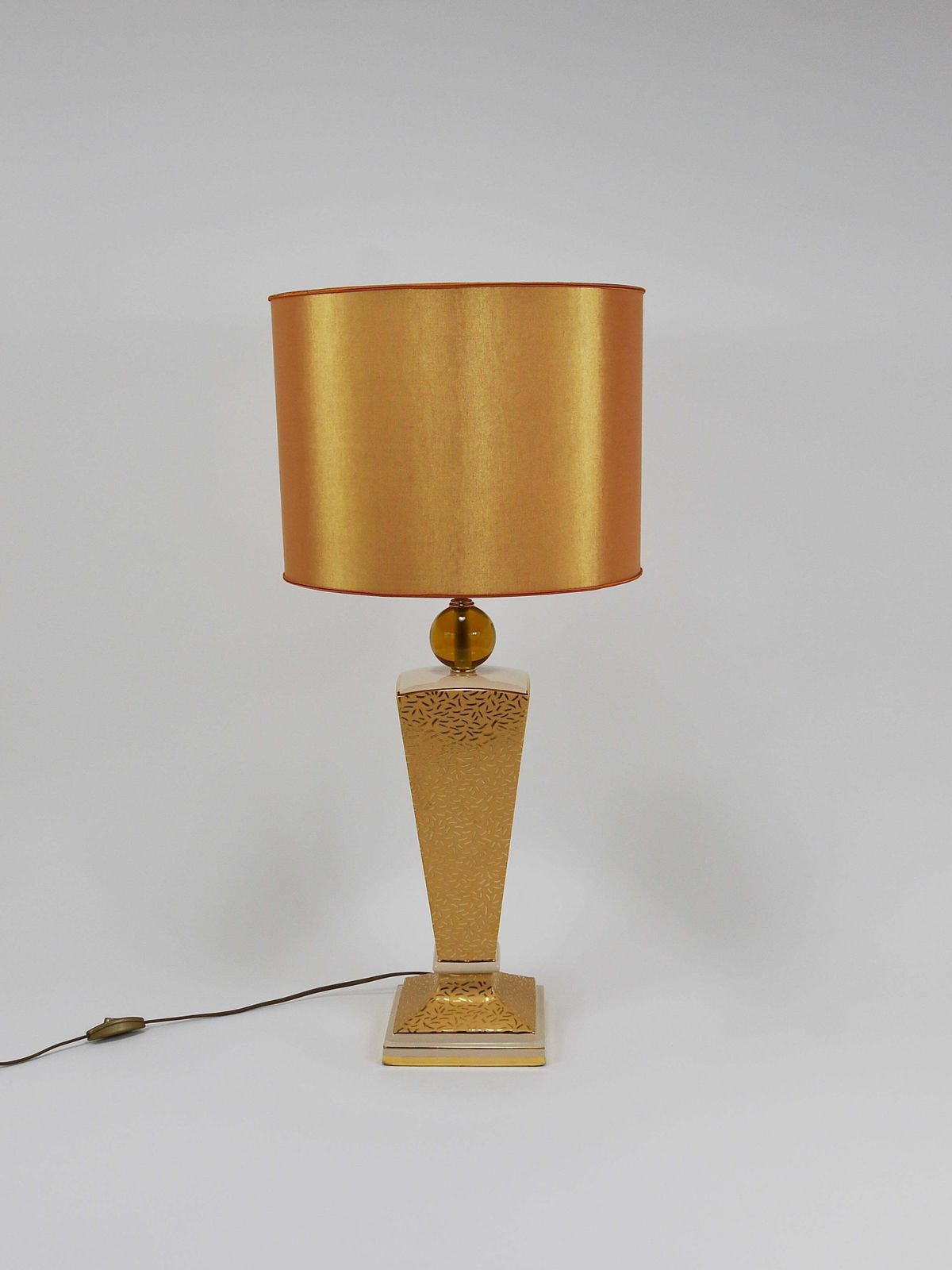Lighting Post Modern Memphis & Art Deco Style Porcelain Table Or Side Lamp, Italy, 1980s photo