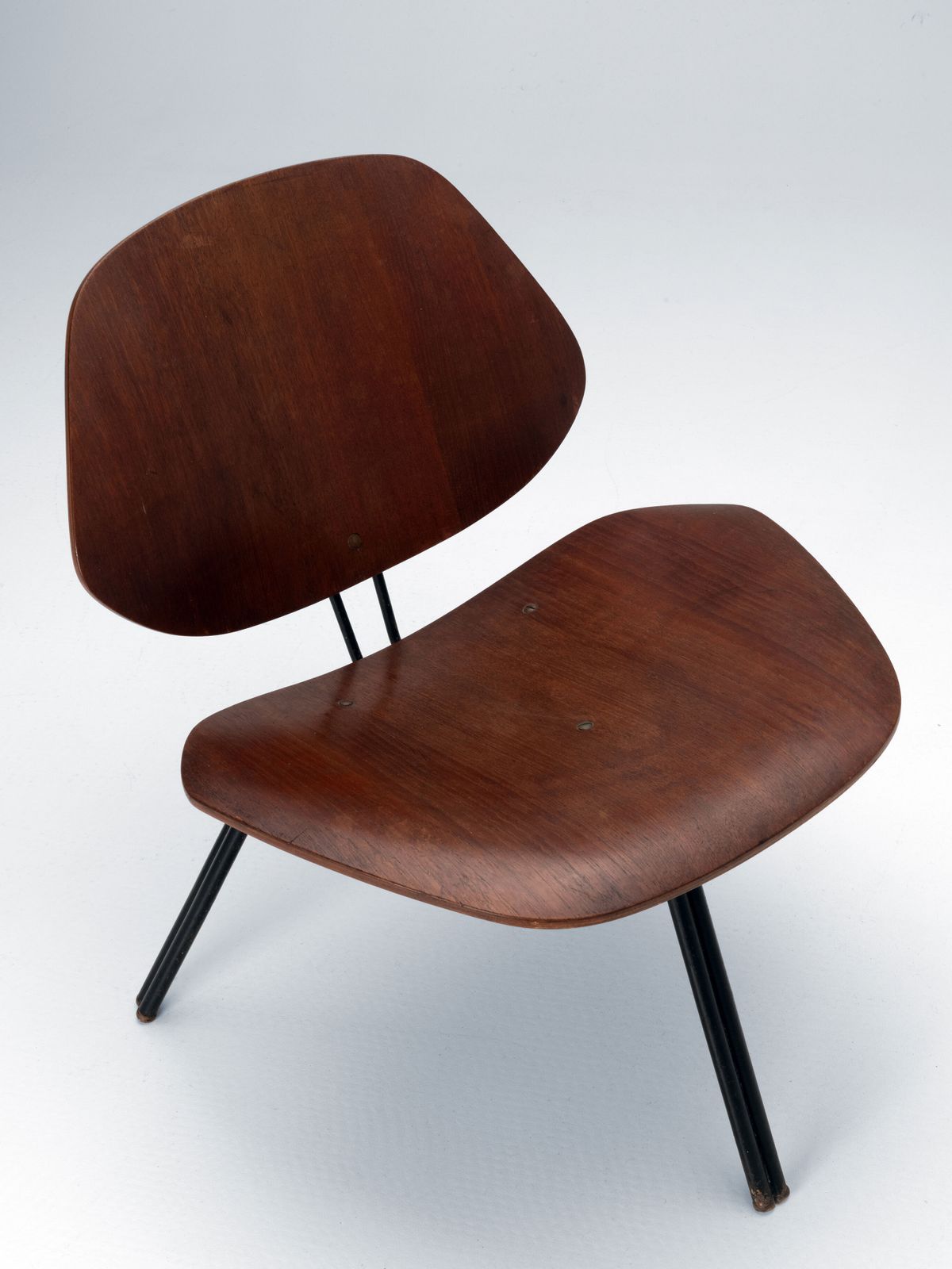 P31 Lounge Chair   Osvaldo Borsani photo vinterior