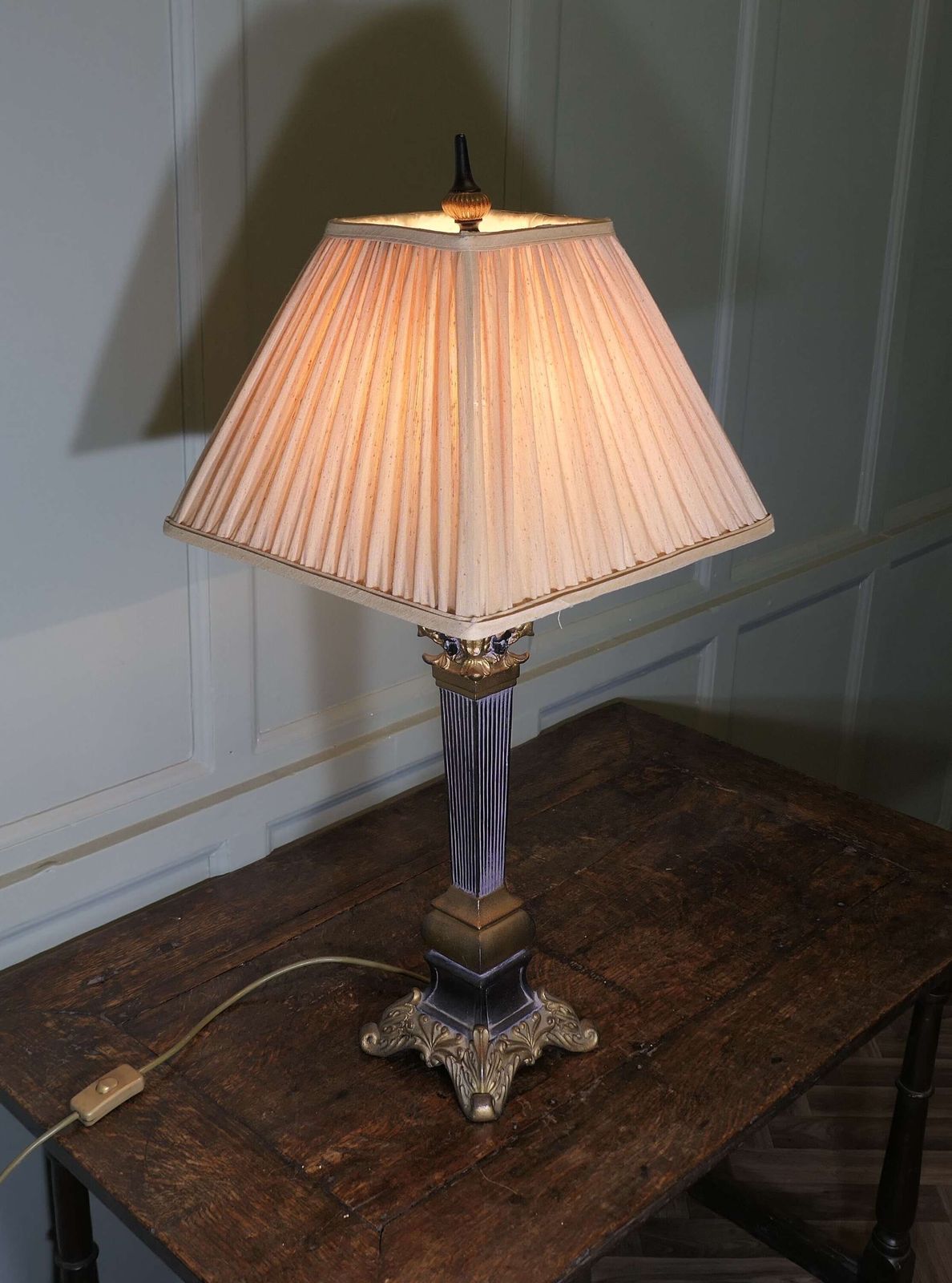 Gothic Style Table Lamp photo 414.0
