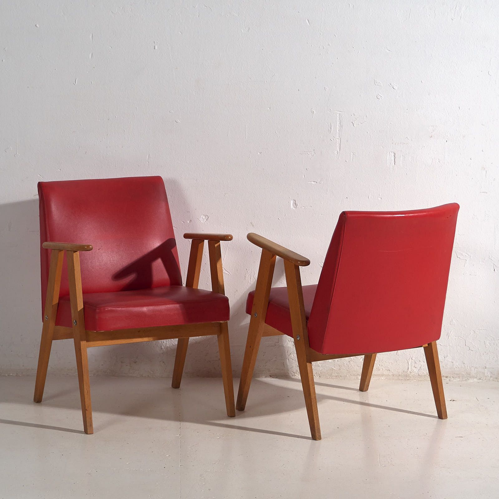 Red Vintage Style Armchairs (C.1960). Set Of 2 Pieces photo vinterior