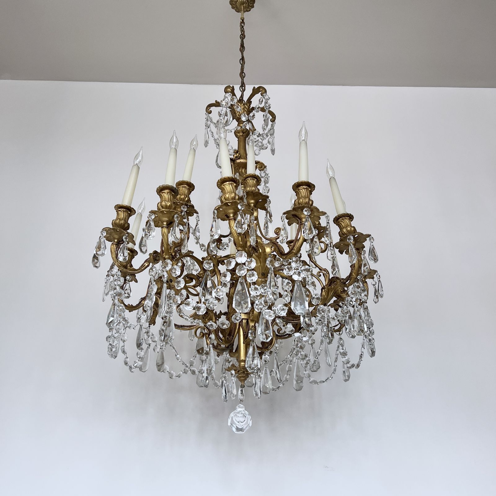 Large Heavy Cast Brass Louis XIV Style Chandelier With Cut Glass Drops photo 2995.0