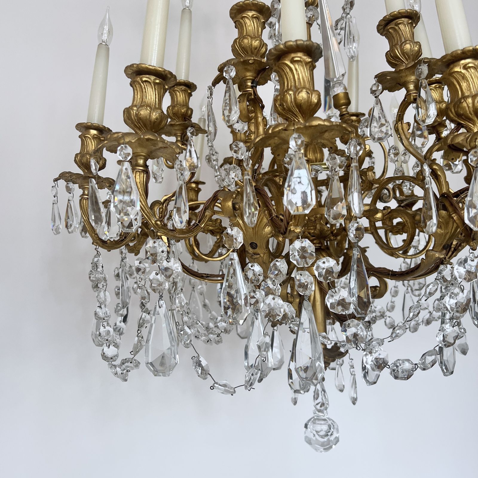 Large Heavy Cast Brass Louis XIV Style Chandelier With Cut Glass Drops photo vintage