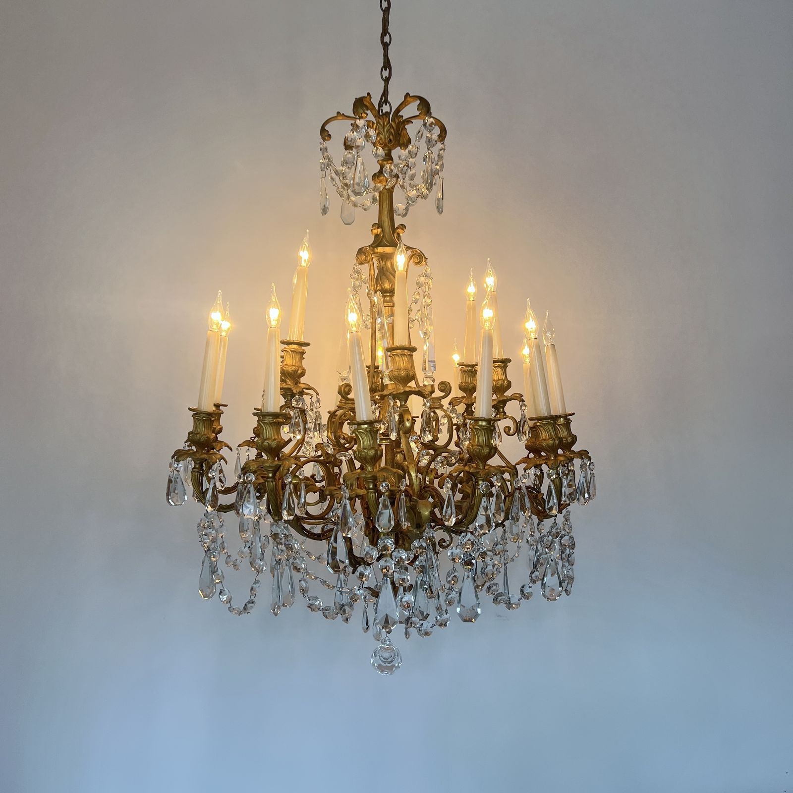 photo furniture Large Heavy Cast Brass Louis XIV Style Chandelier With Cut Glass Drops