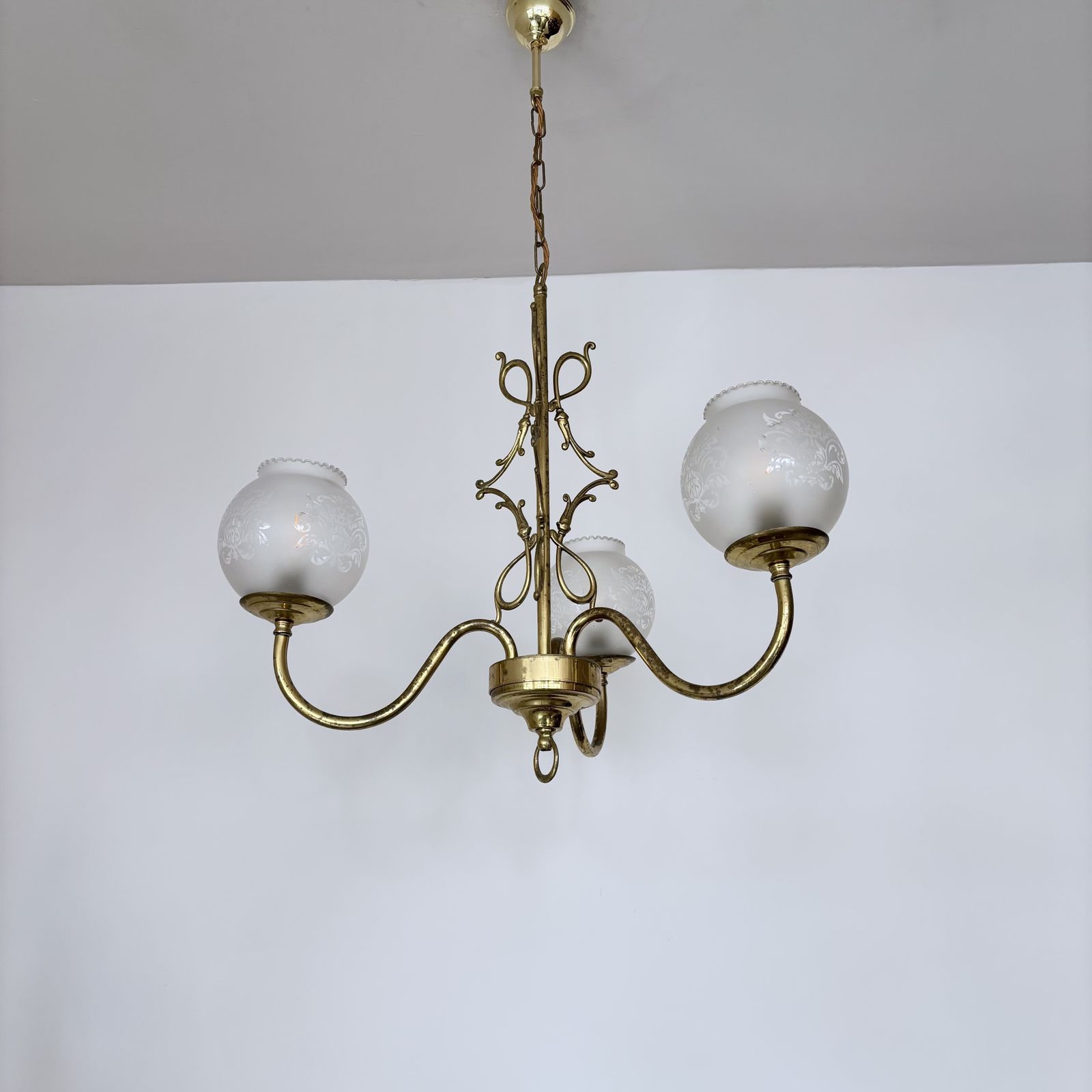 Late 20th Century Brass Chandelier With Frosted Globe Shades photo furniture