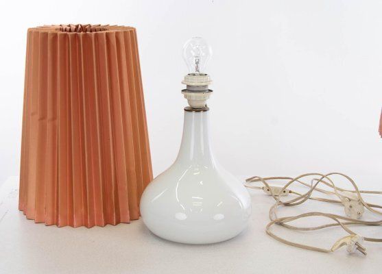 White Holmegaard Glass Table Lamps By Kyllä Svanlund, 1960s, Denmark, Set Of 2 photo buy