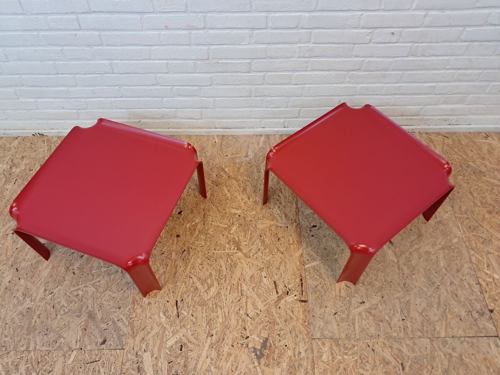 Artifort 877 Side Tables, By Pierre Paulin photo Furniture