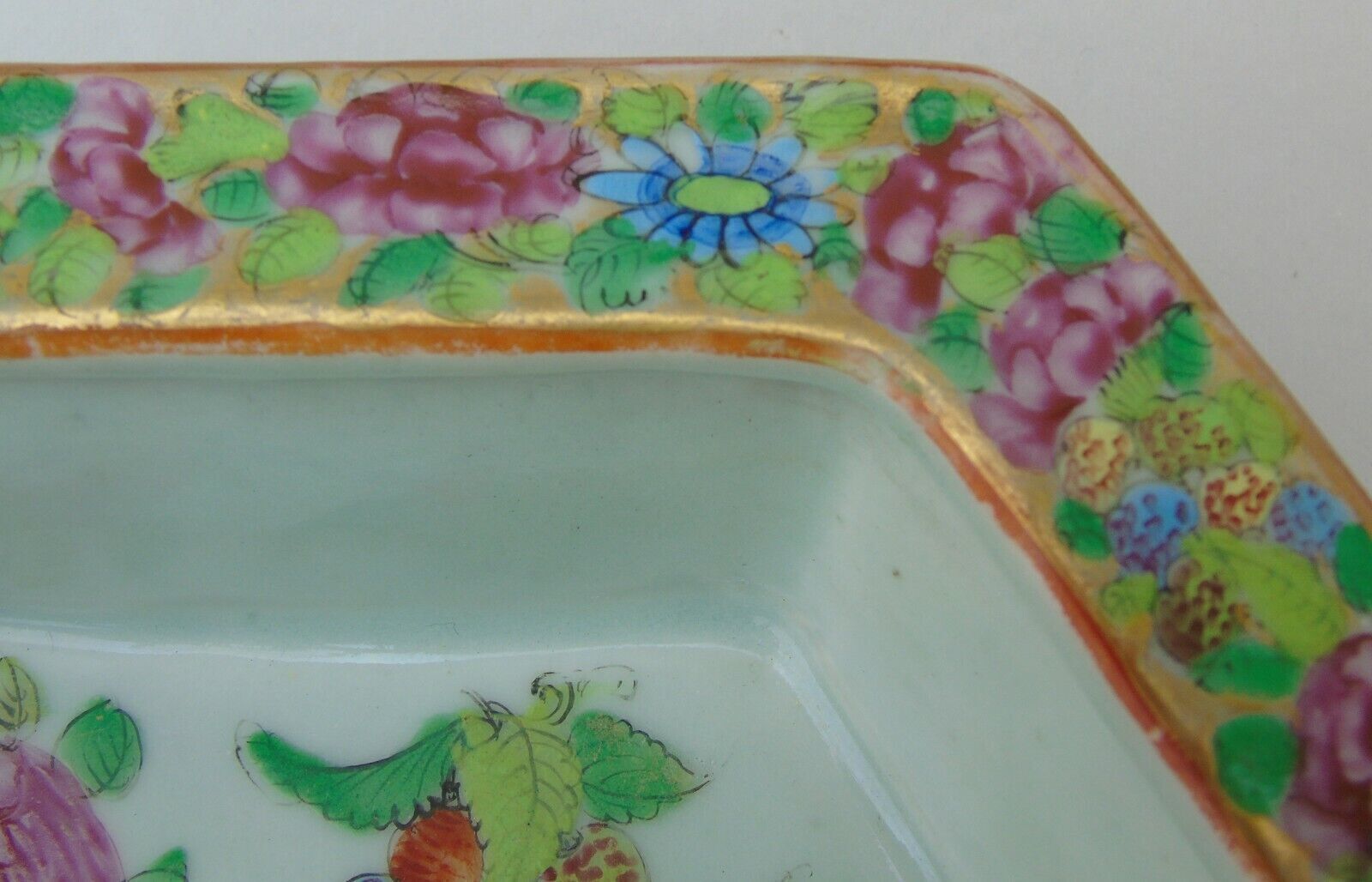 19th Century Daoguang Cantonese Porcelain Bowl Famille Rose photo buy
