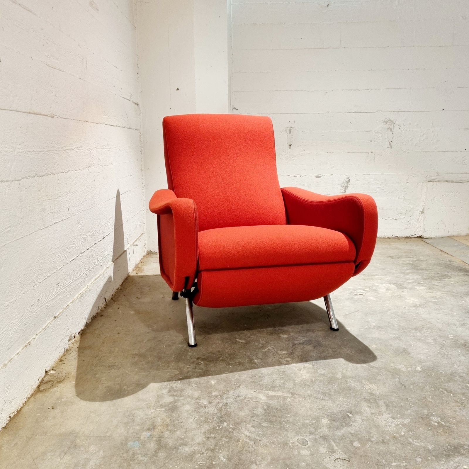 1950 Adjustable “Lady” Lounge Chair In The Style Of Marco Zanuso Produced By Pizzetti Roma photo furniture