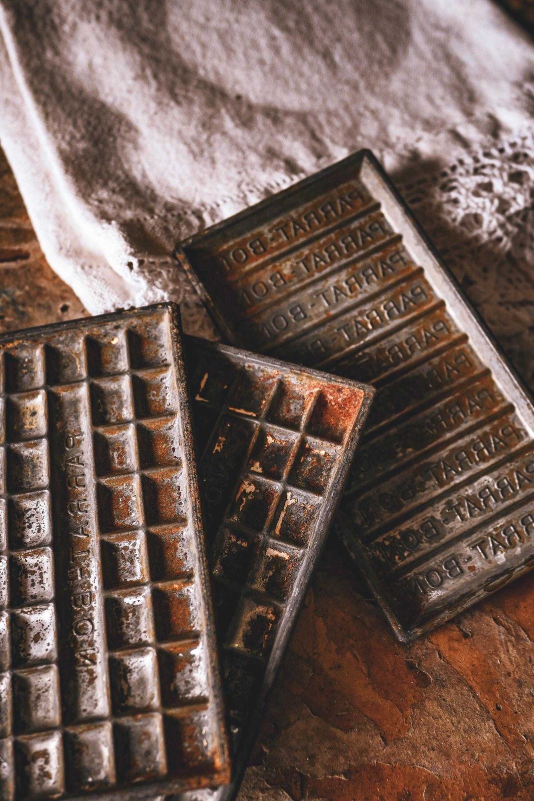 Vintage French Chocolate Bar Molds Set   Rare Parrat Bon Chocolat Confectionery Baking Tools